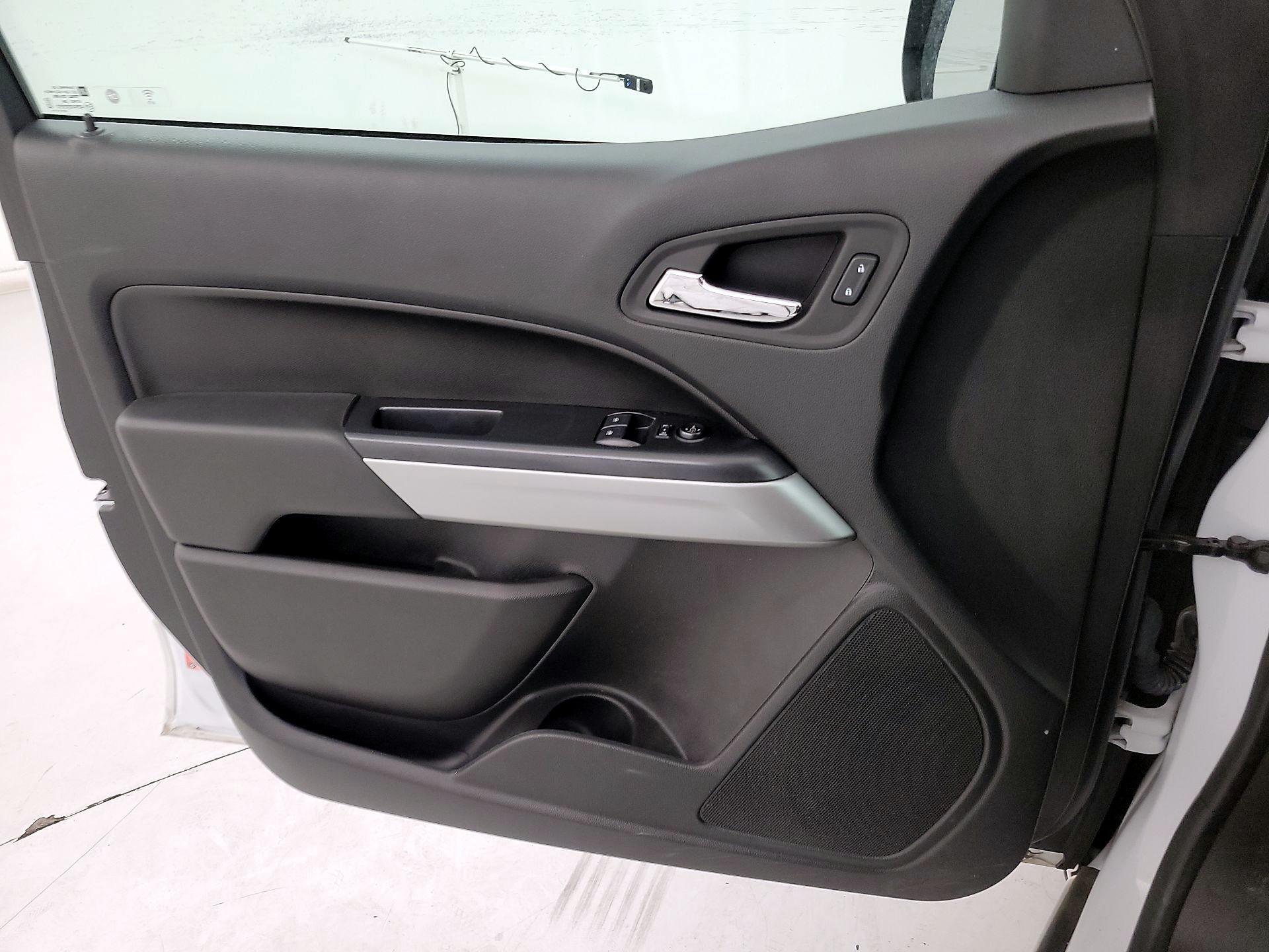 Thumbnail: 2022 Chevrolet Colorado - 12