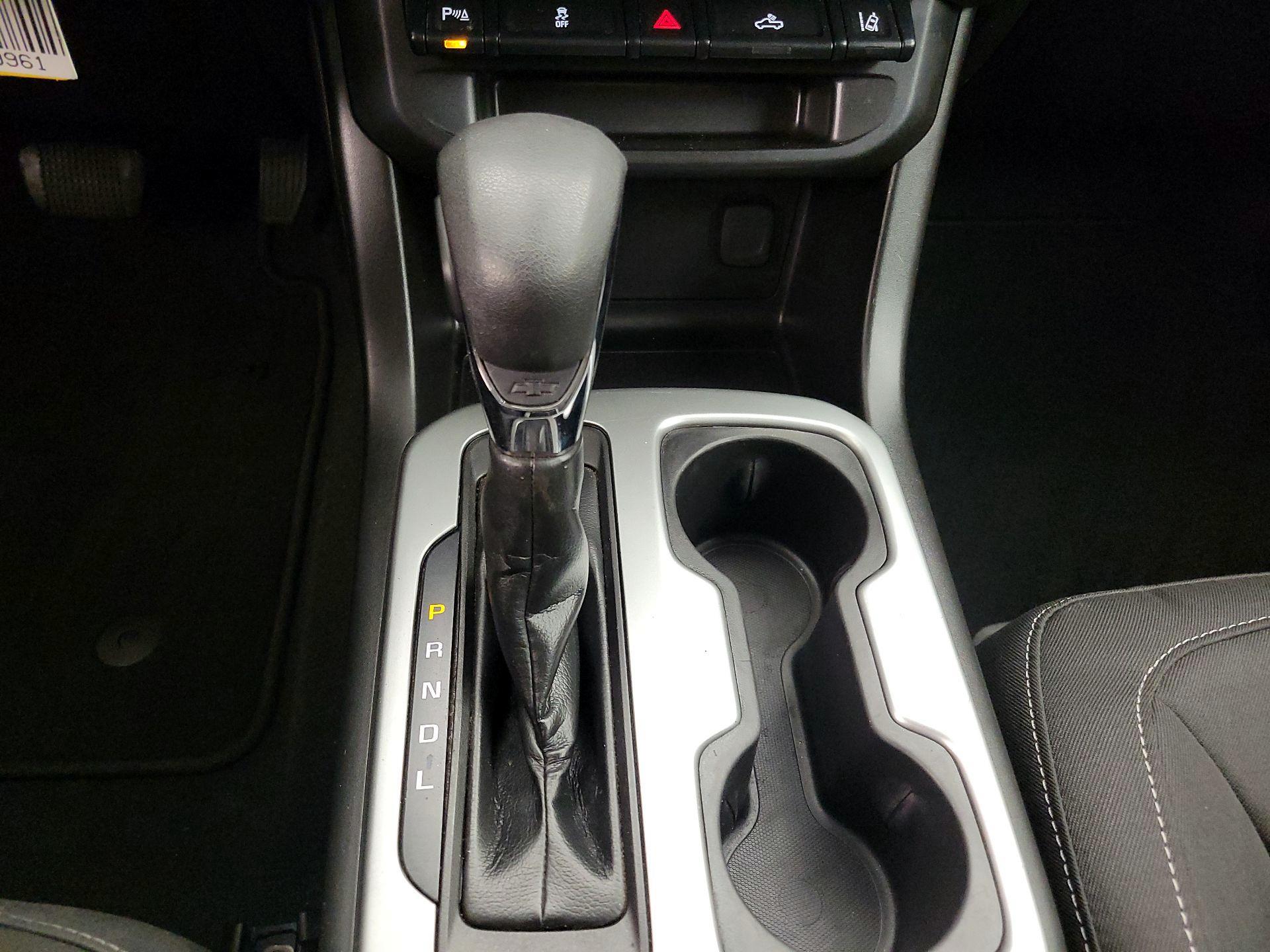 Thumbnail: 2022 Chevrolet Colorado - 17