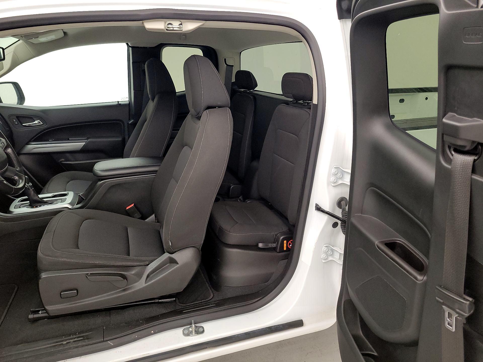 Thumbnail: 2022 Chevrolet Colorado - 19