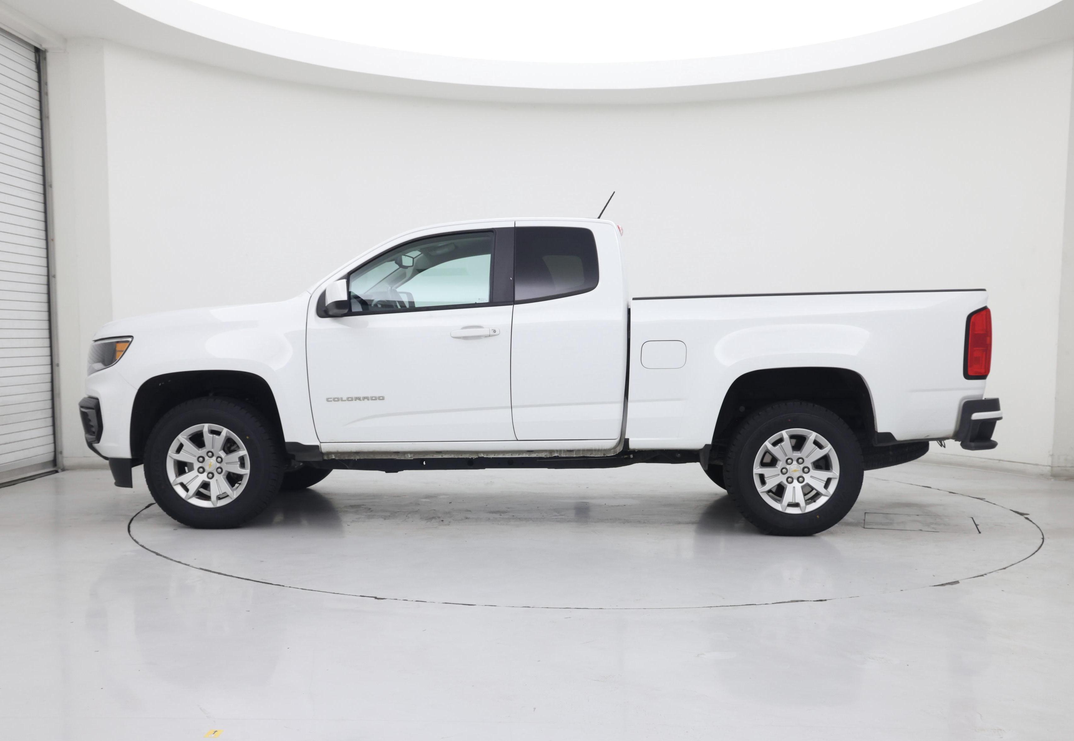 Thumbnail: 2022 Chevrolet Colorado - 3