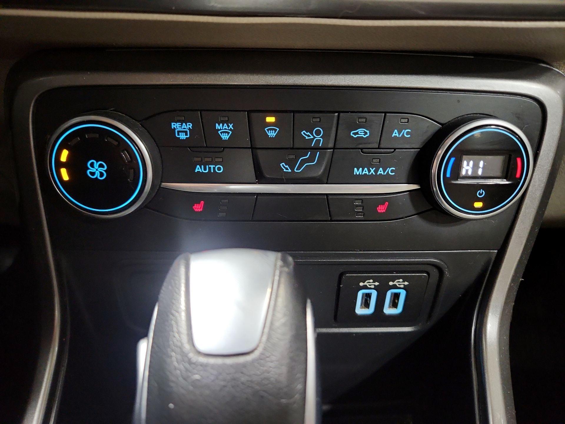 Thumbnail: 2021 Ford EcoSport - 14