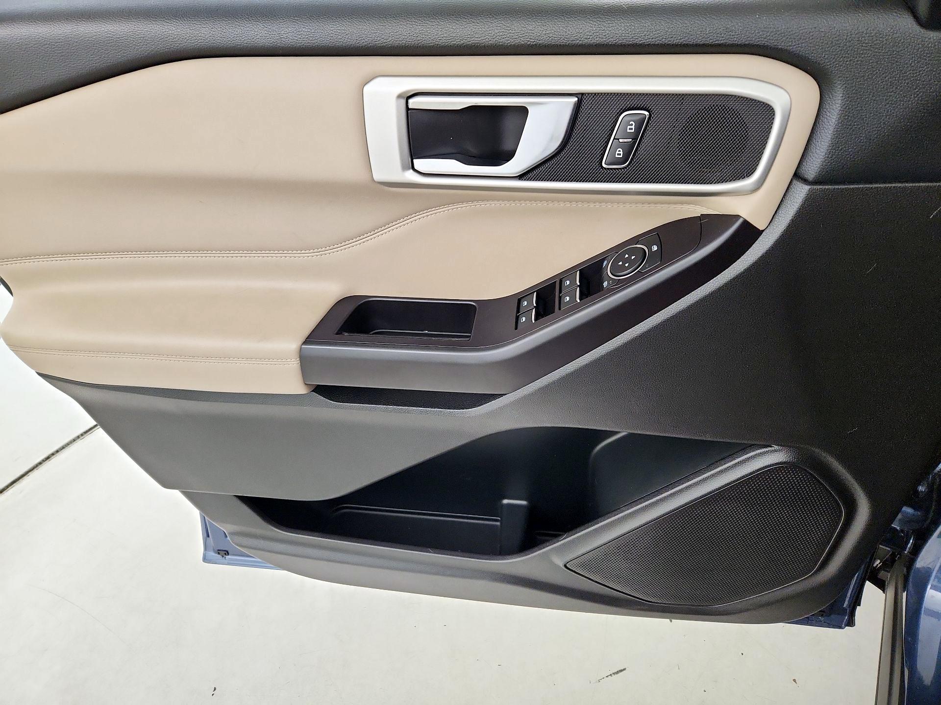 Thumbnail: 2020 Ford Explorer - 12