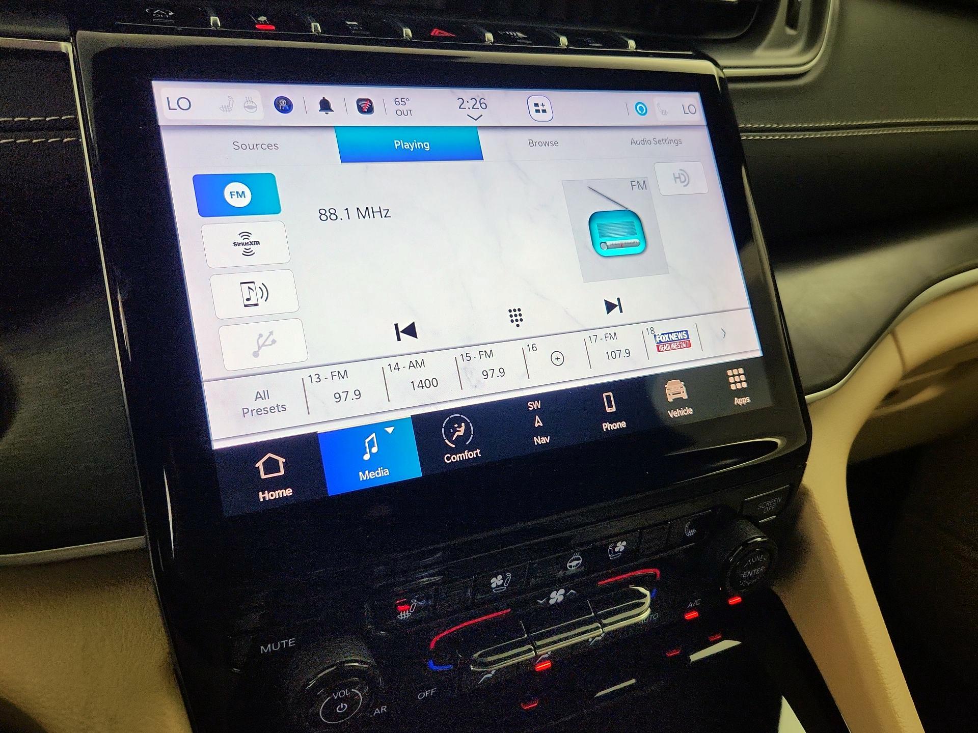 Thumbnail: 2023 Jeep Grand Cherokee L - 16