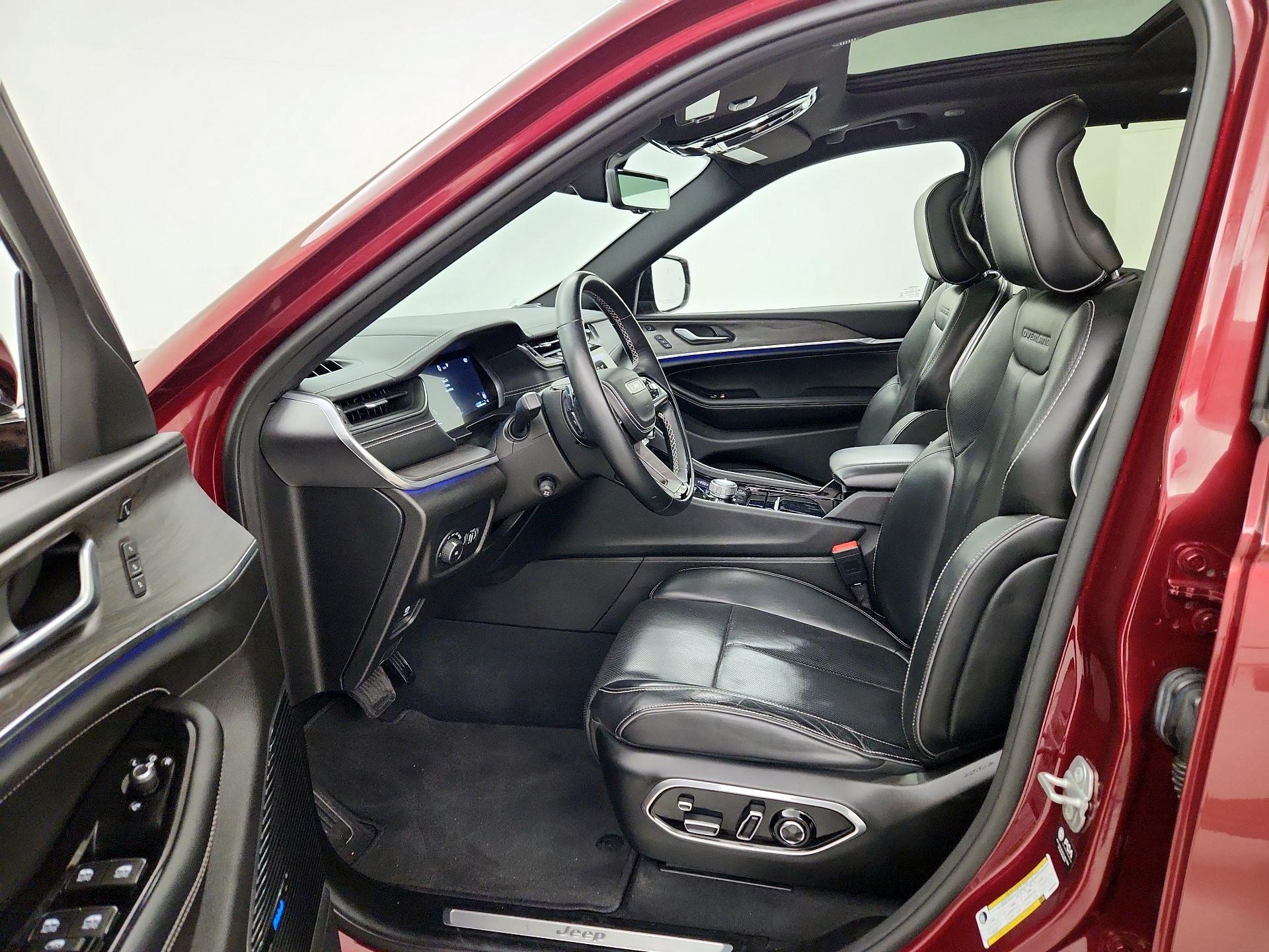 Thumbnail: 2022 Jeep Grand Cherokee - 11