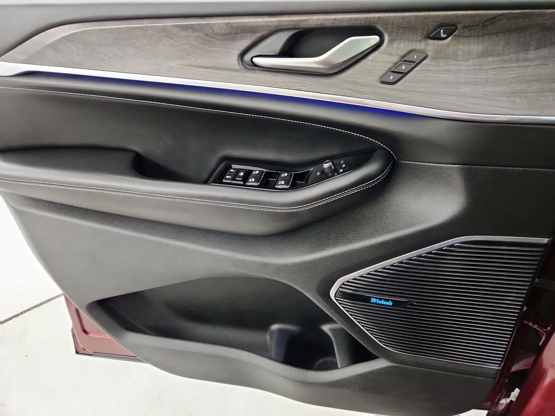 Thumbnail: 2022 Jeep Grand Cherokee - 12