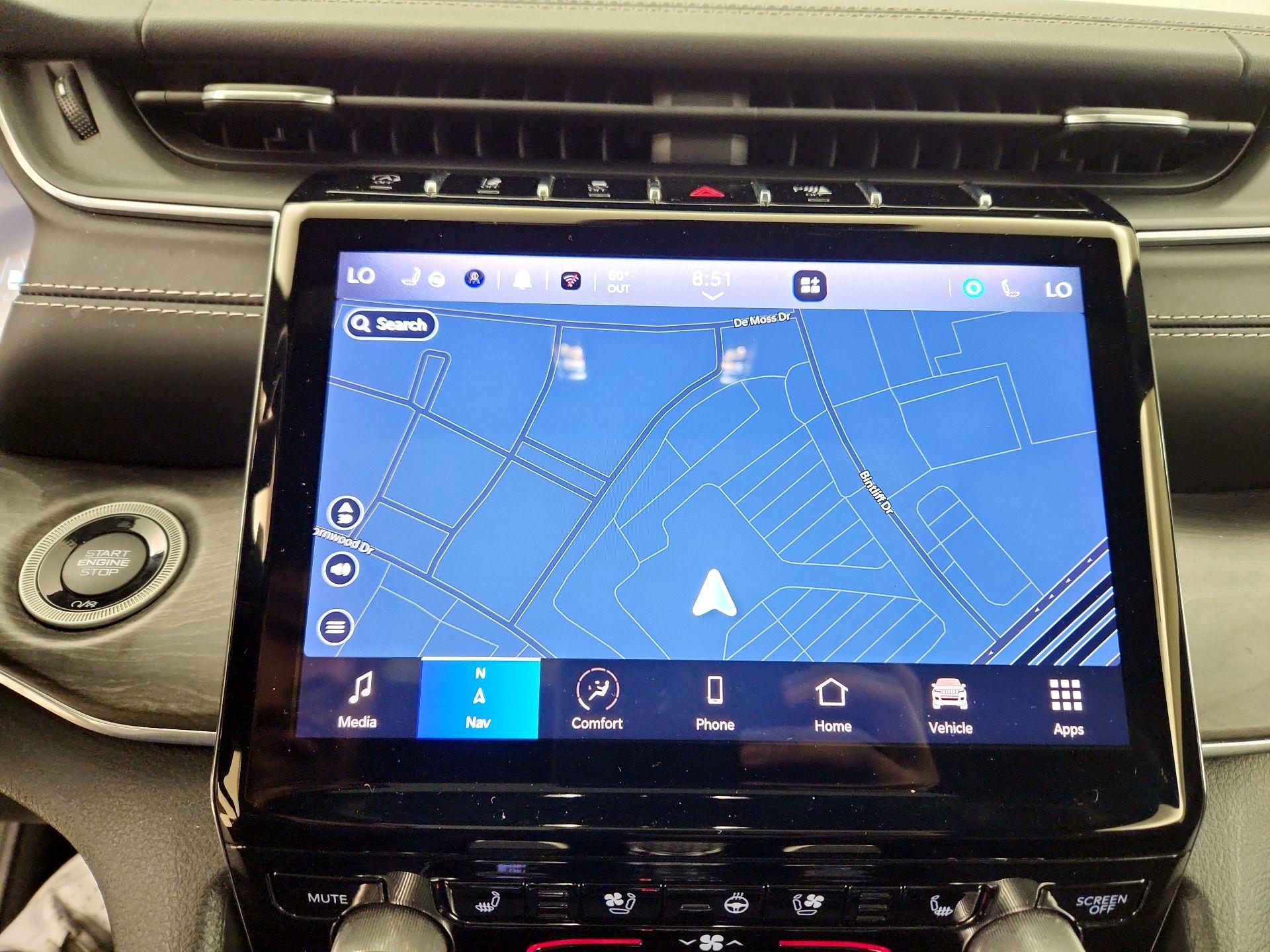 Thumbnail: 2022 Jeep Grand Cherokee - 14