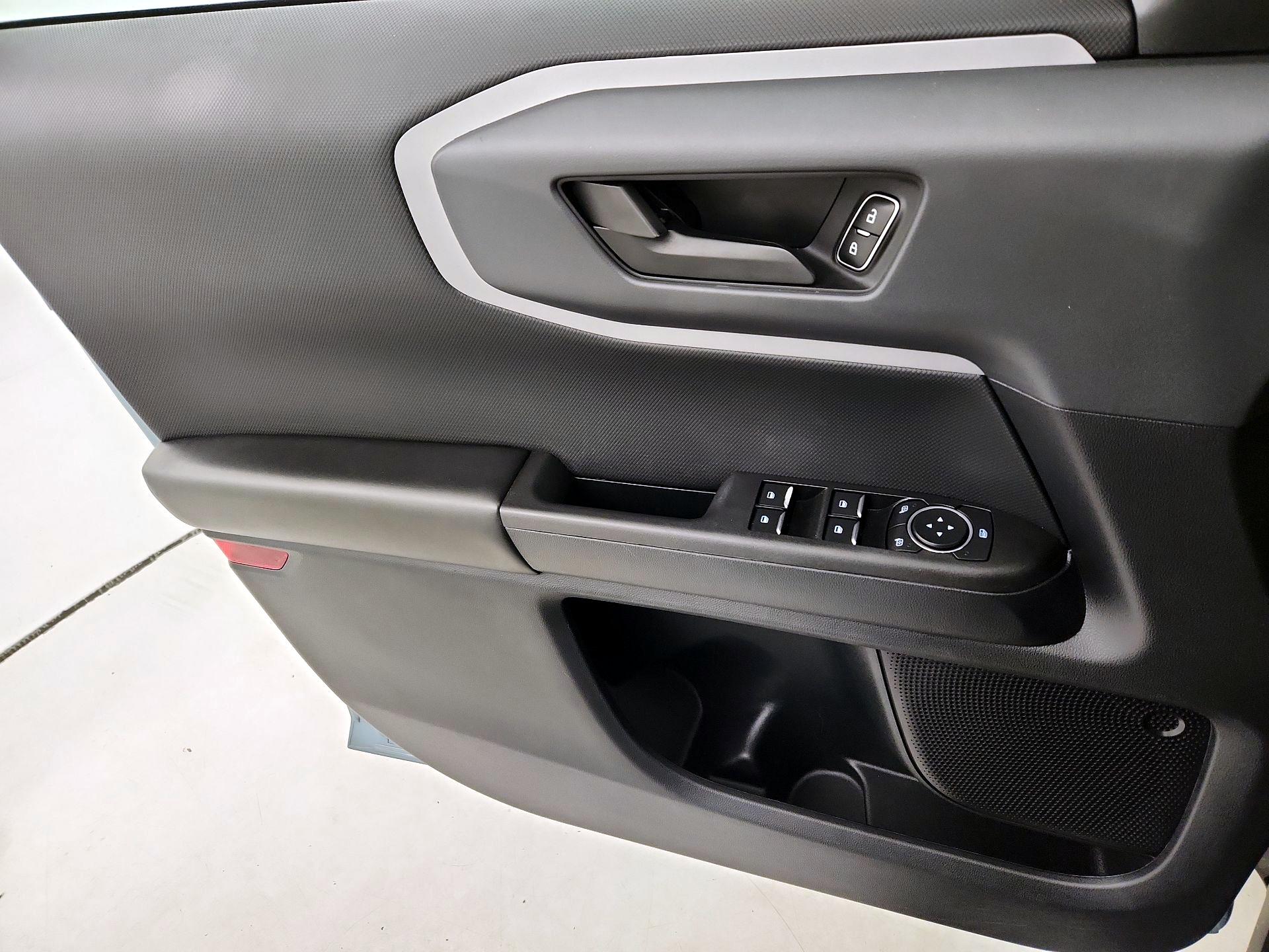 Thumbnail: 2022 Ford Bronco Sport - 12