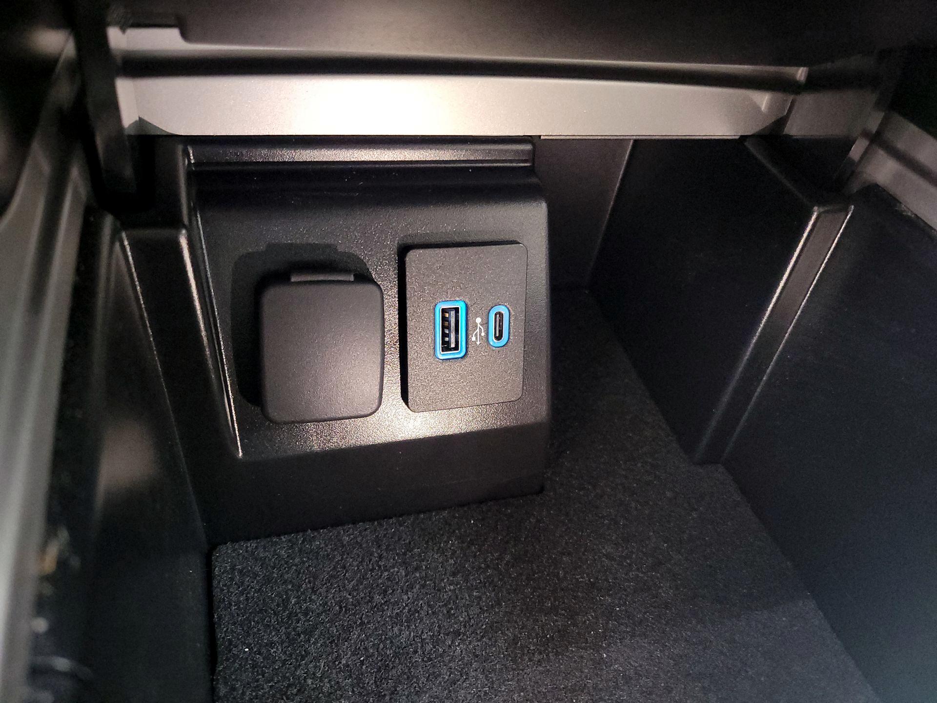 Thumbnail: 2023 Ford Explorer - 18