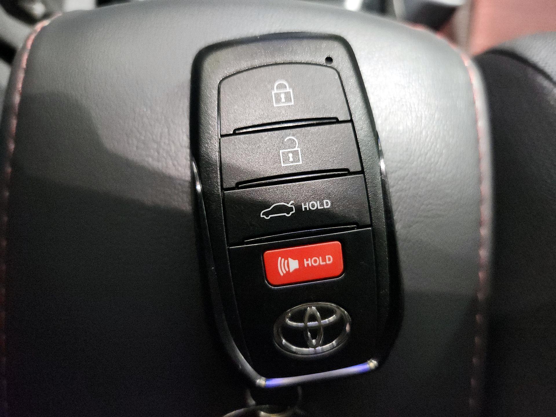 Thumbnail: 2025 Toyota Corolla - 18