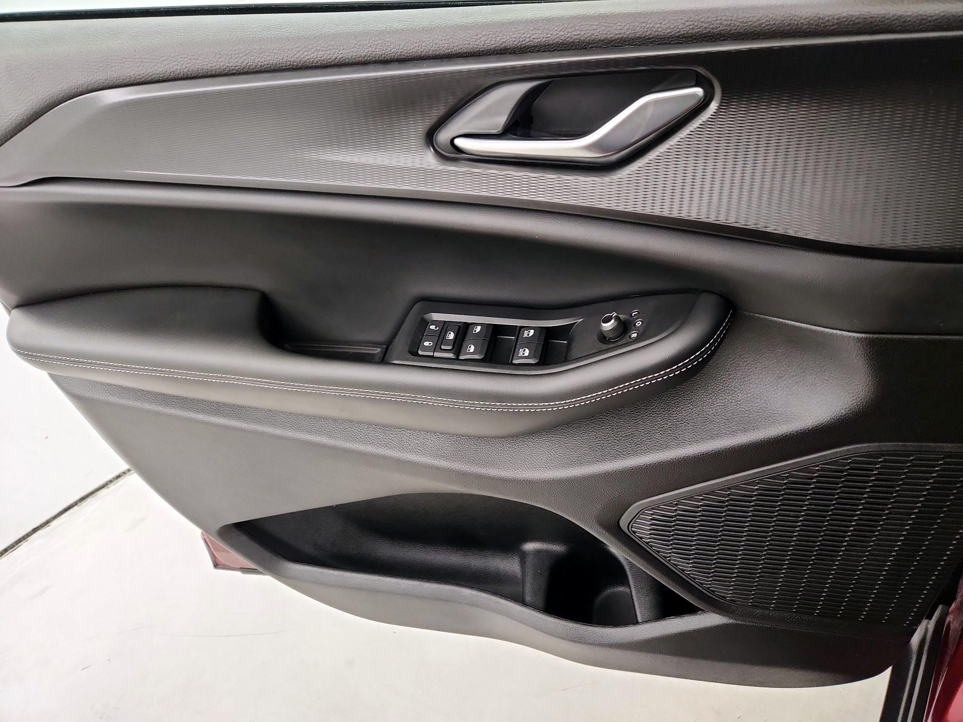 Thumbnail: 2024 Jeep Grand Cherokee - 12