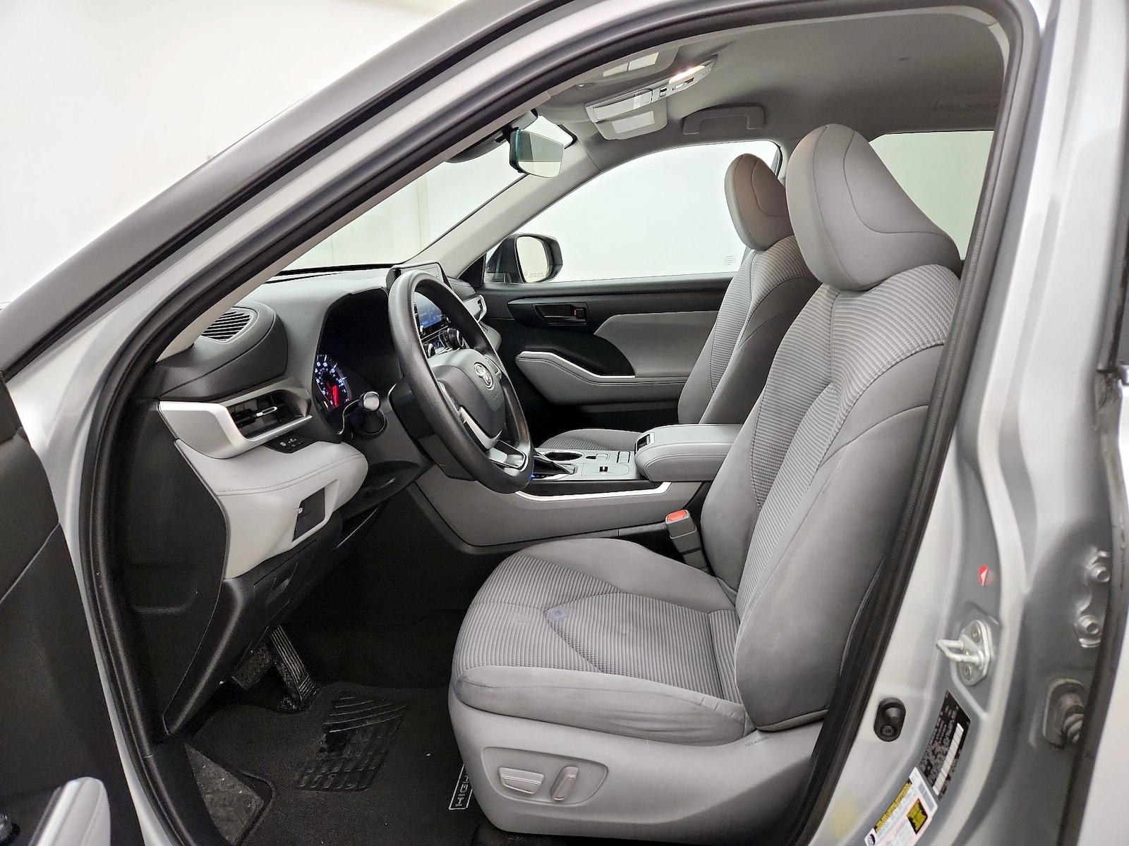 Power Seat(s) & Side Airbags