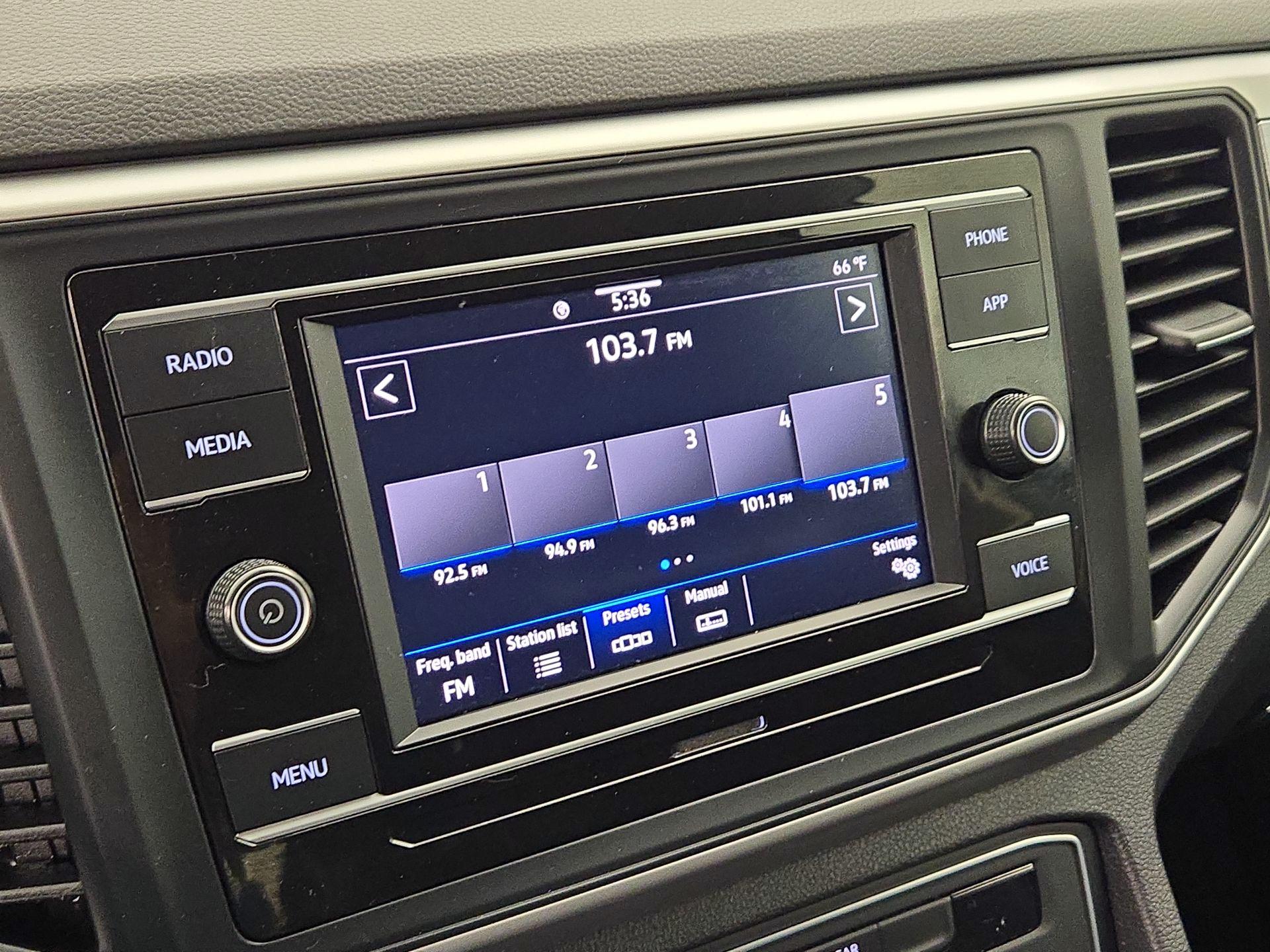 Thumbnail: 2021 Volkswagen Atlas - 15