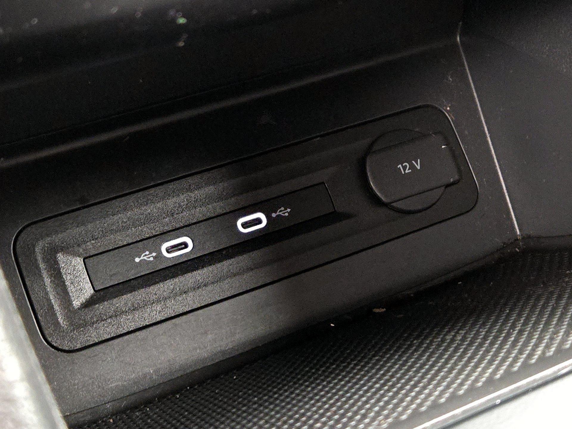 Thumbnail: 2021 Volkswagen Atlas - 18