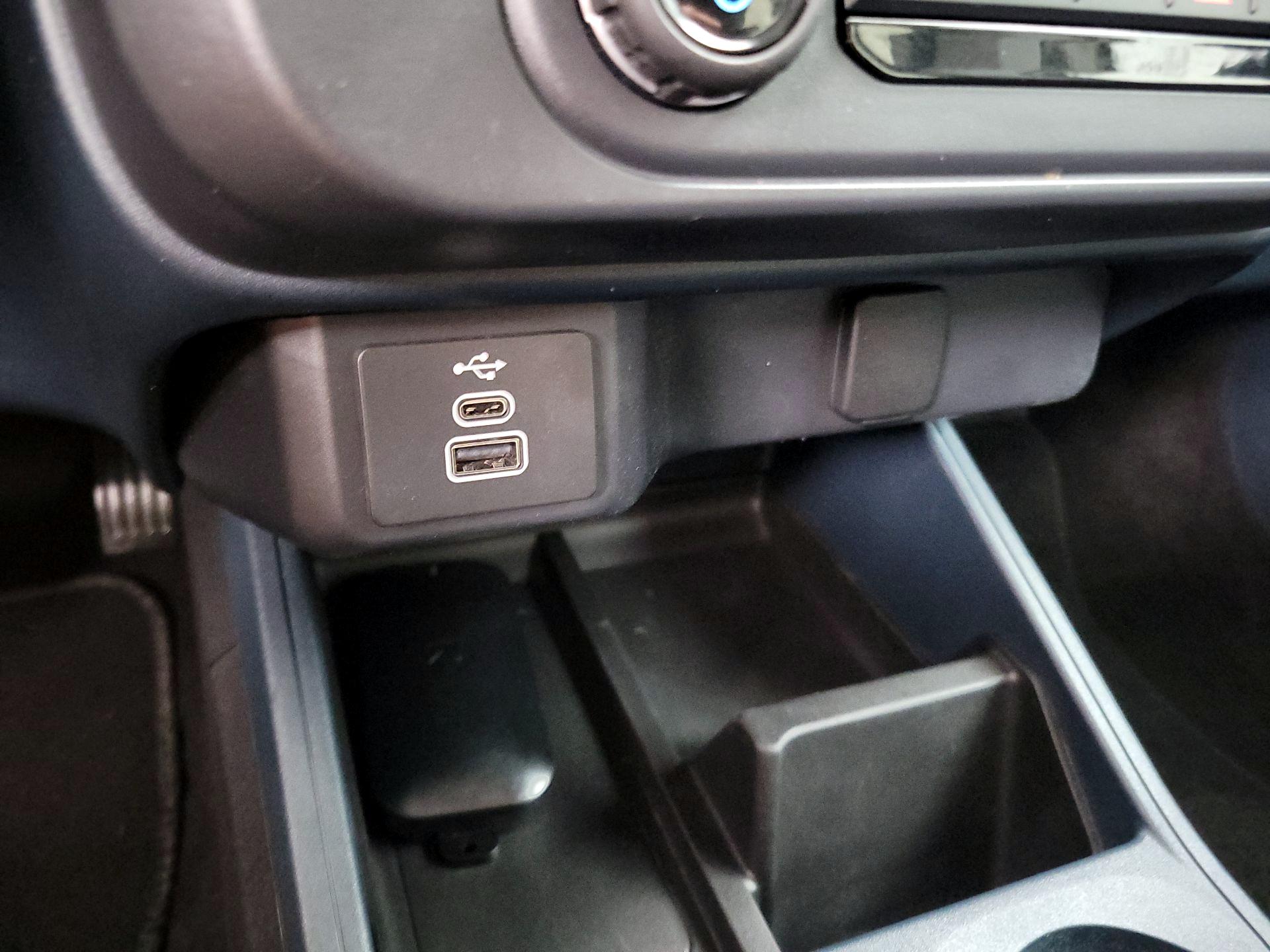 Thumbnail: 2025 Ford Maverick - 18