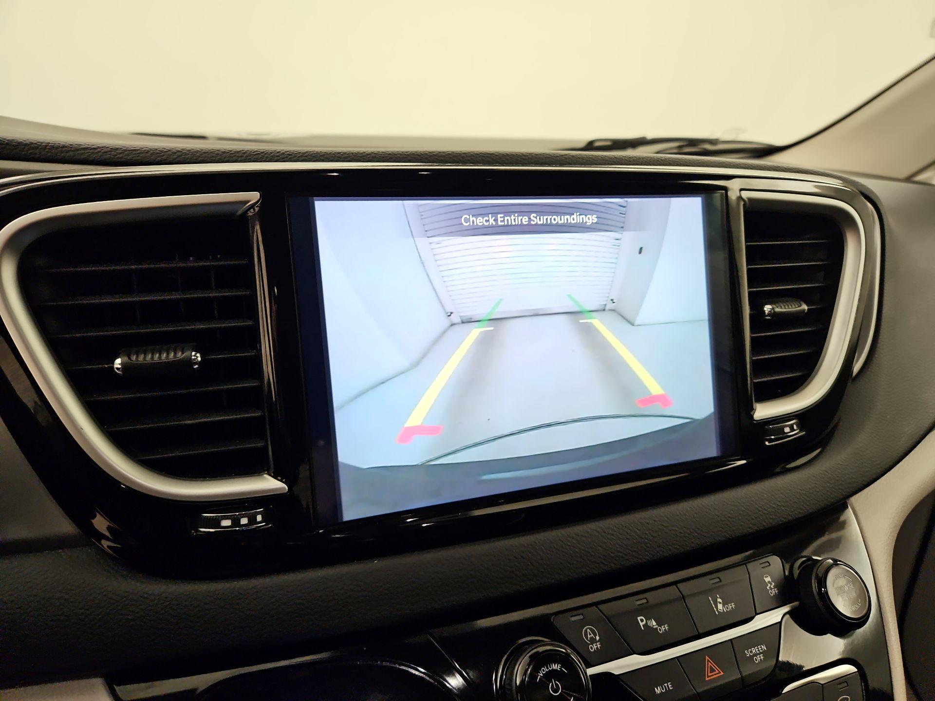 Thumbnail: 2023 Chrysler Pacifica - 14