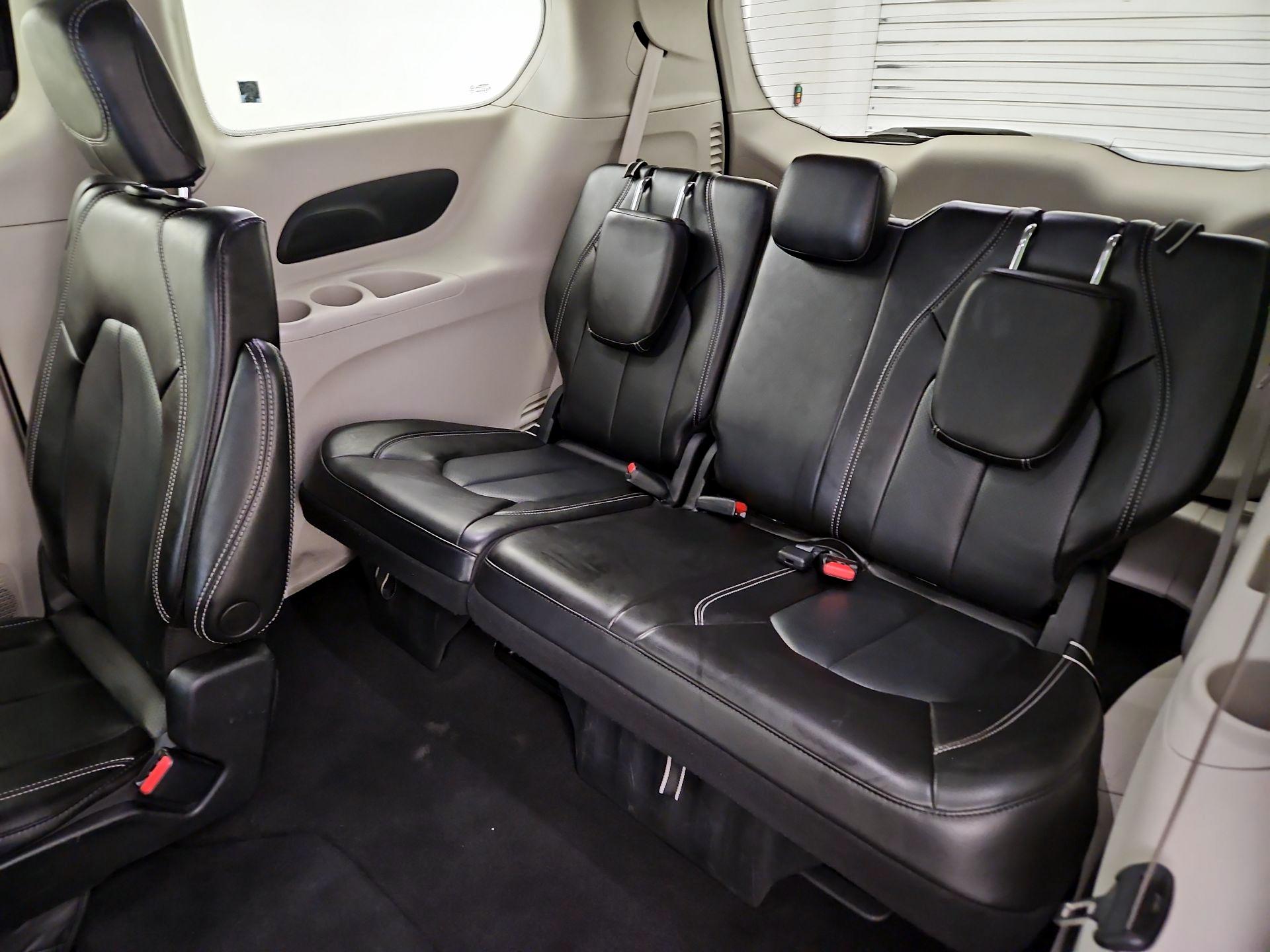 Thumbnail: 2023 Chrysler Pacifica - 20