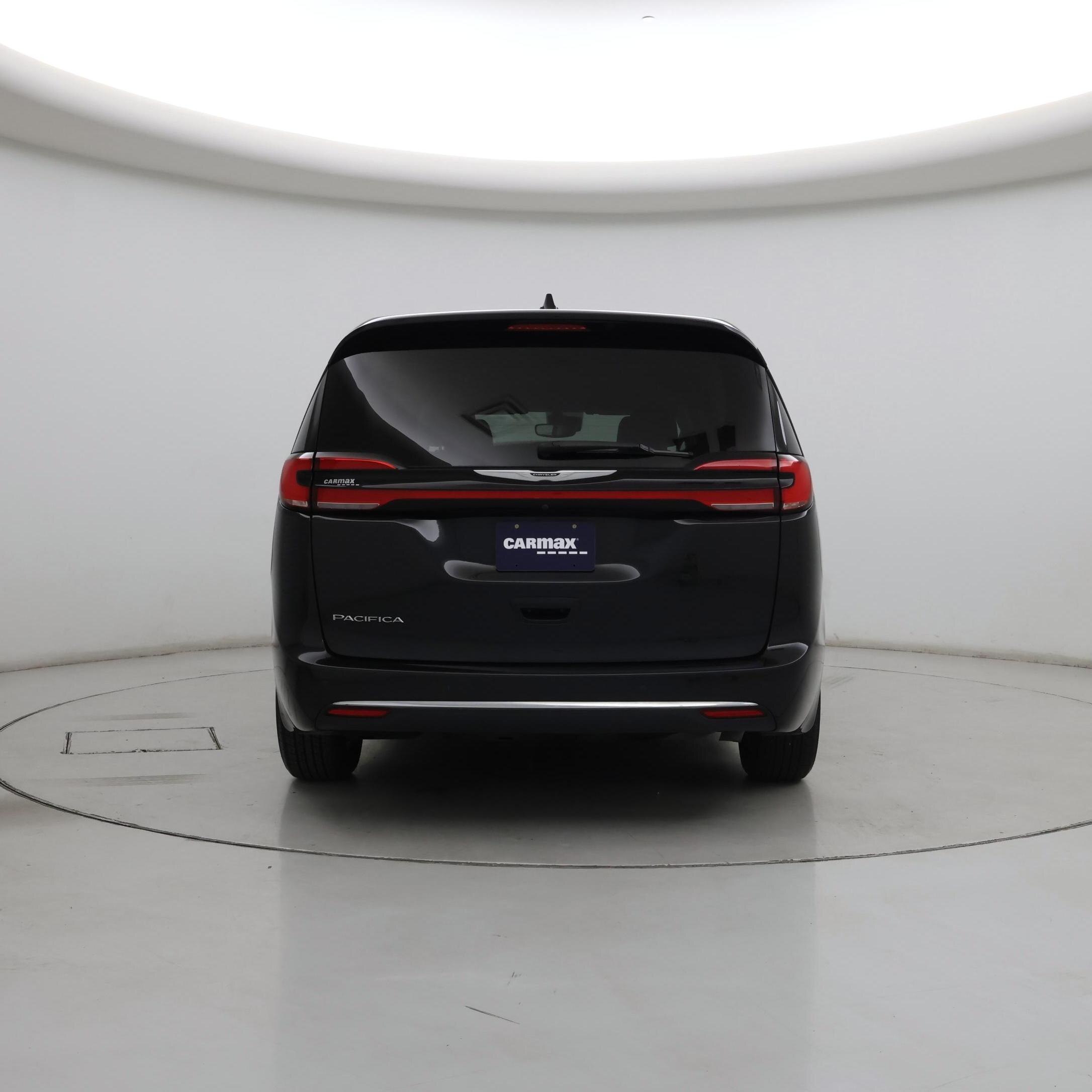 Thumbnail: 2023 Chrysler Pacifica - 6