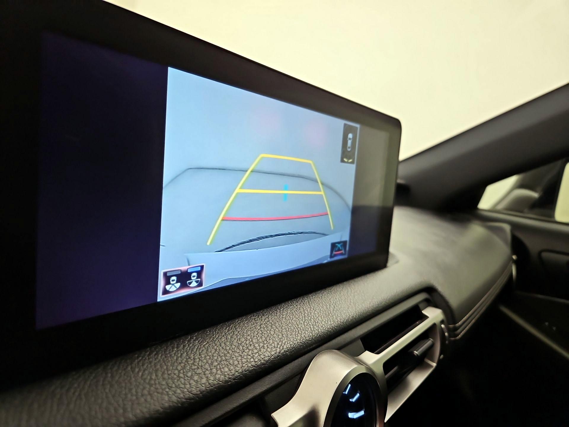 Thumbnail: 2021 Lexus IS - 15