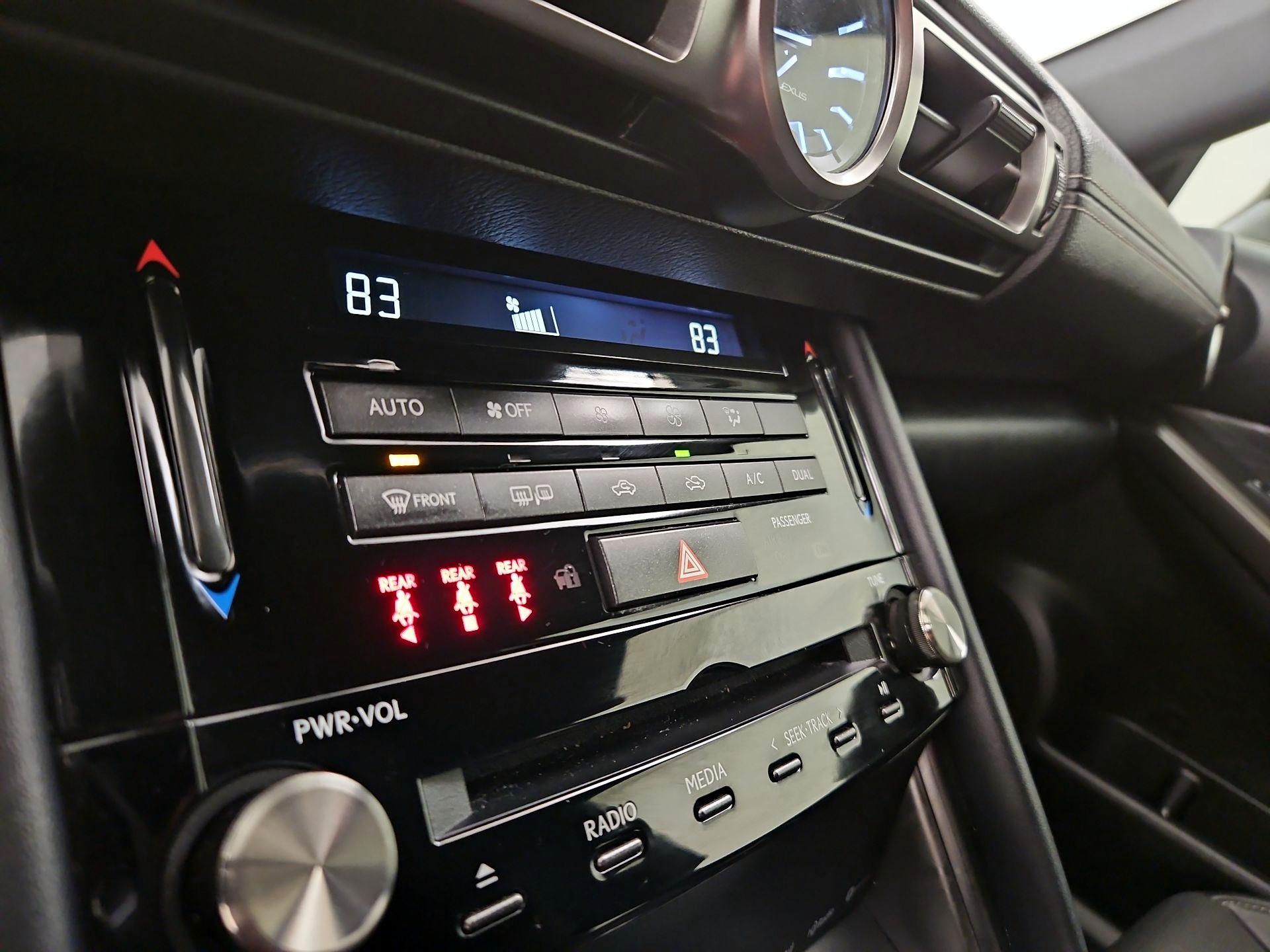 Thumbnail: 2021 Lexus IS - 17