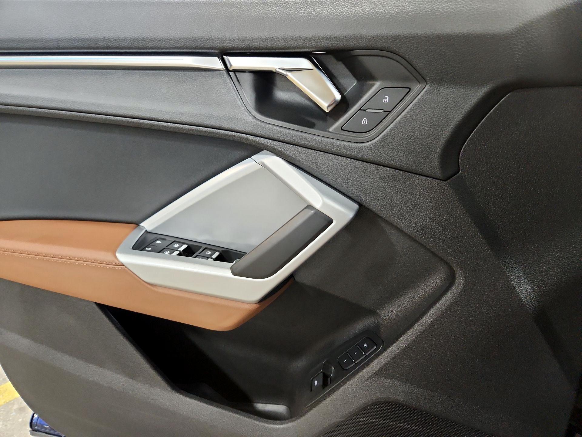 Thumbnail: 2022 Audi Q3 - 12