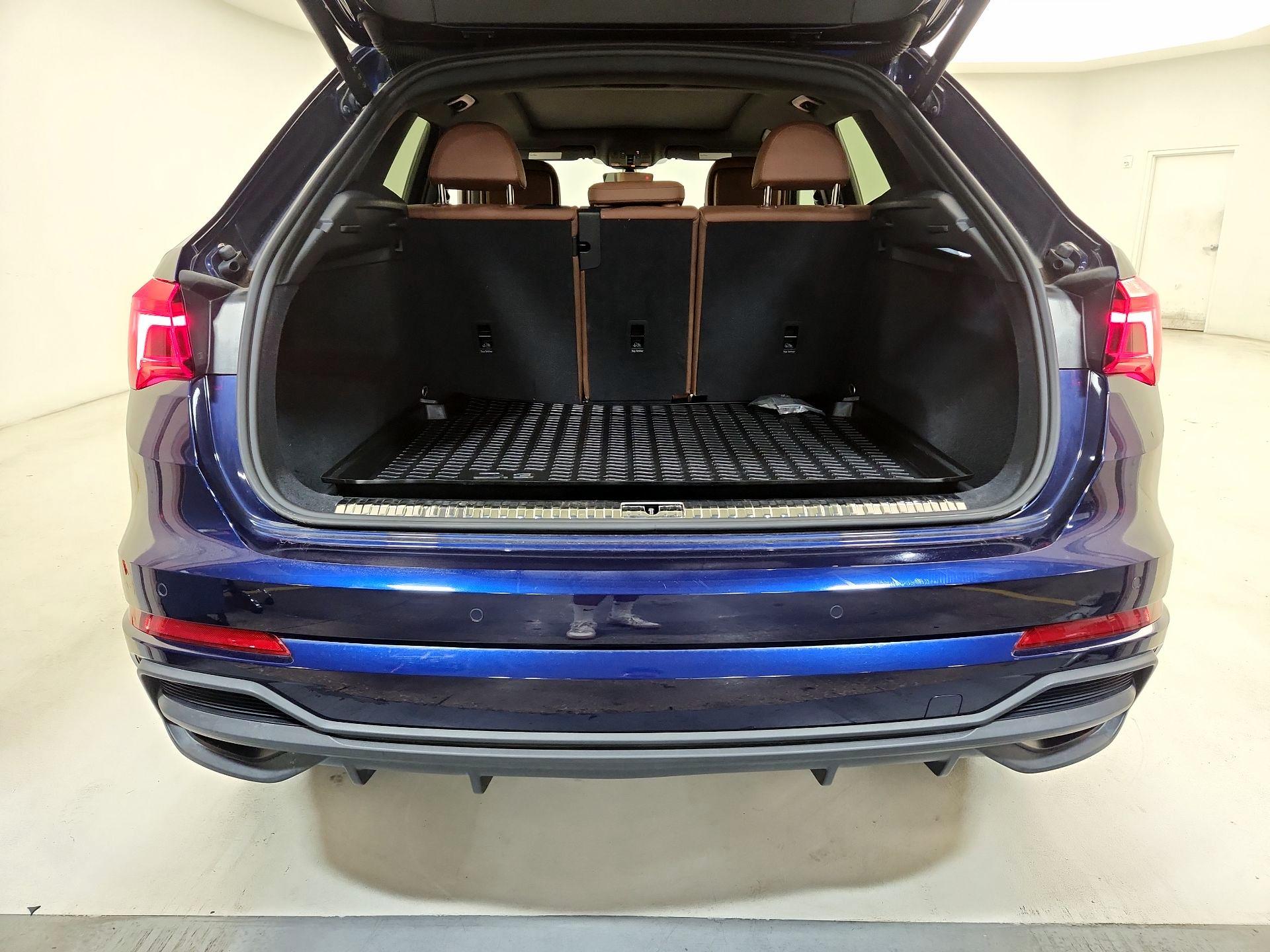 Thumbnail: 2022 Audi Q3 - 16