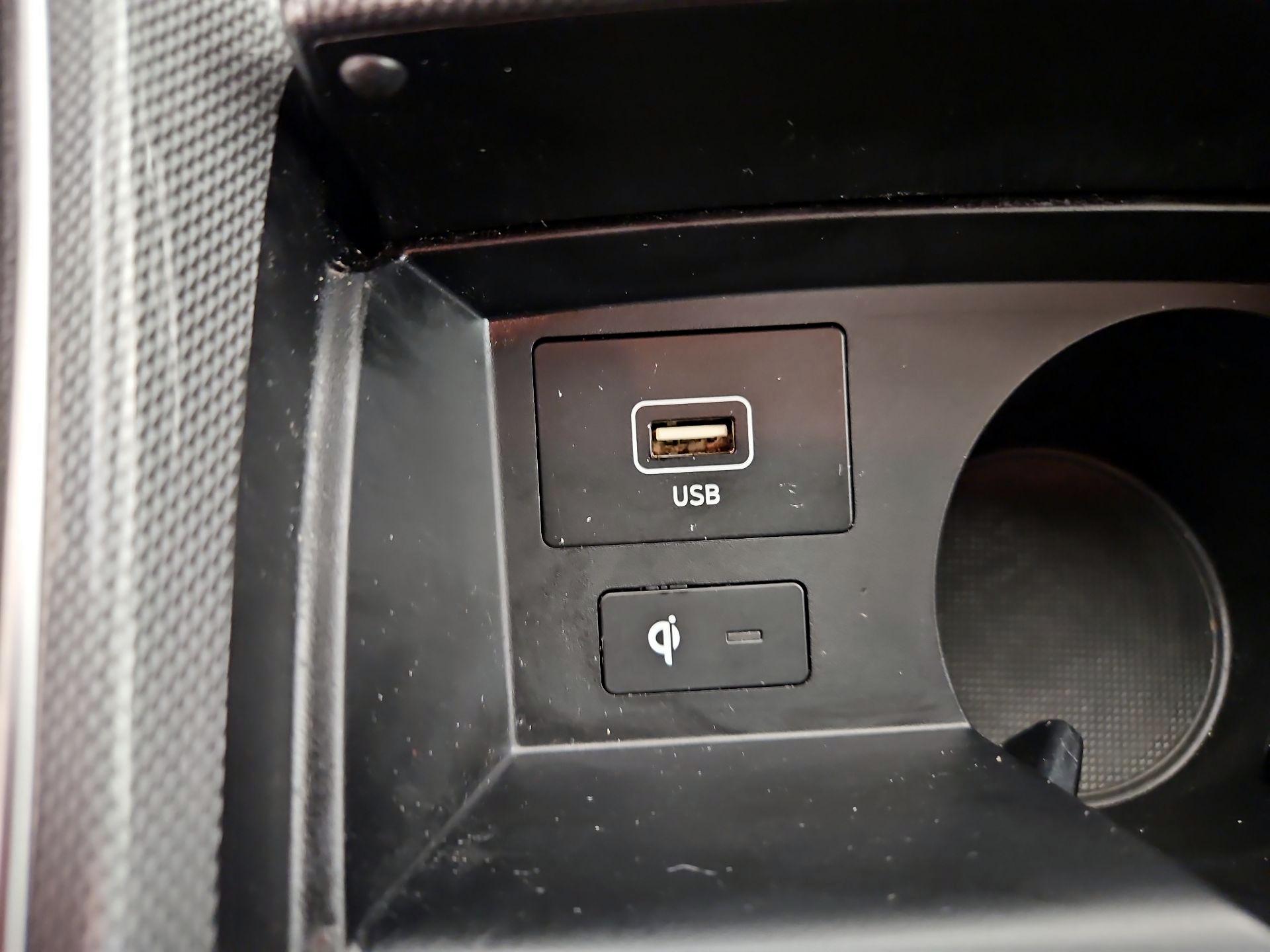 Thumbnail: 2022 Hyundai Santa Fe - 18