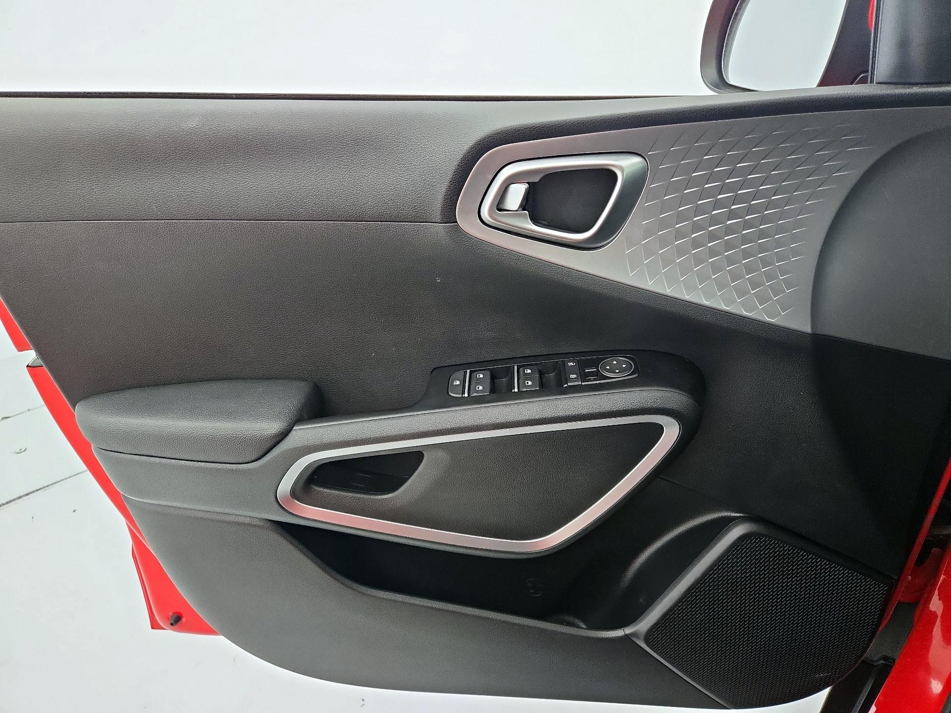 Thumbnail: 2020 Kia Soul - 12