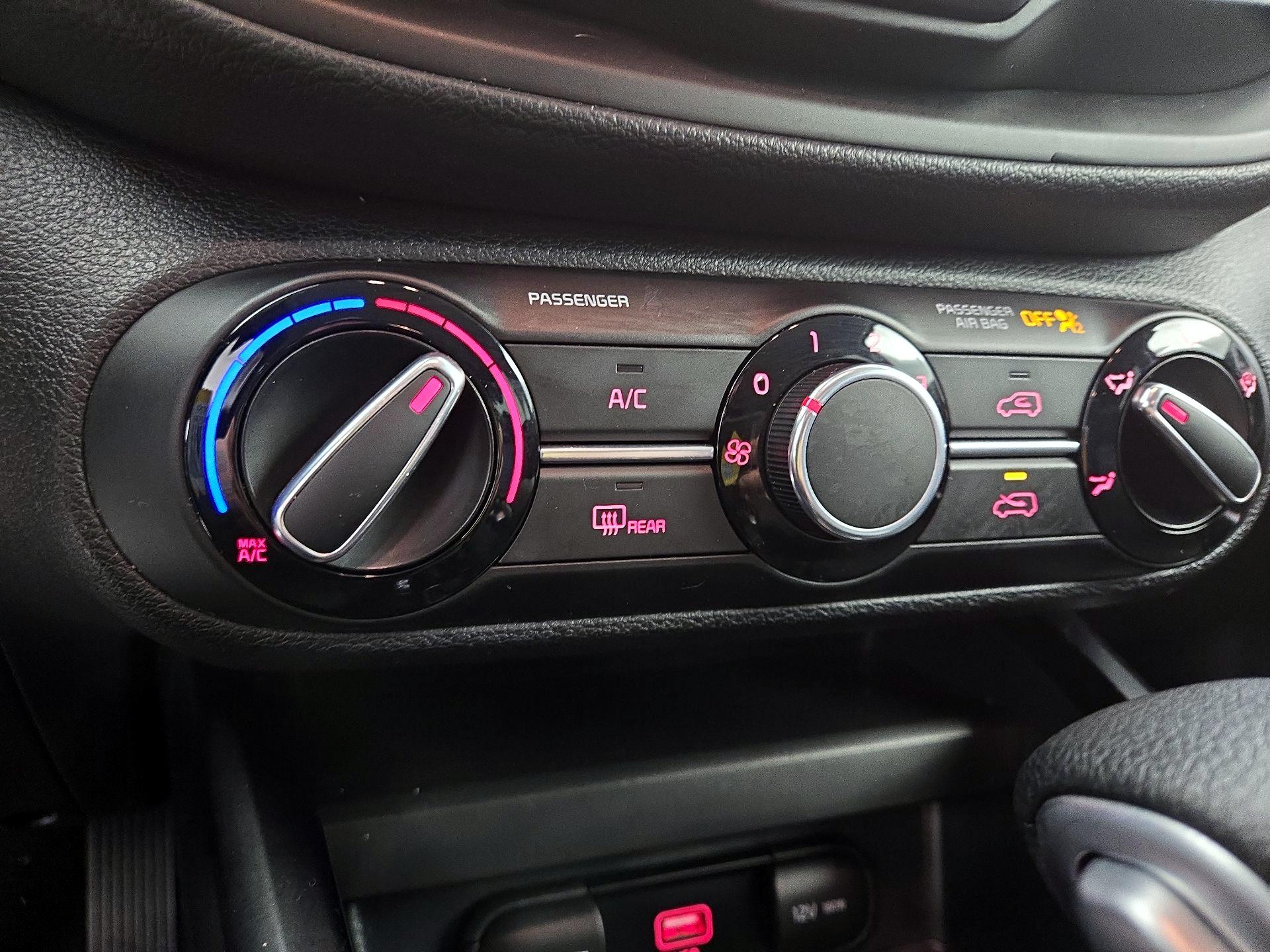 Thumbnail: 2020 Kia Soul - 16