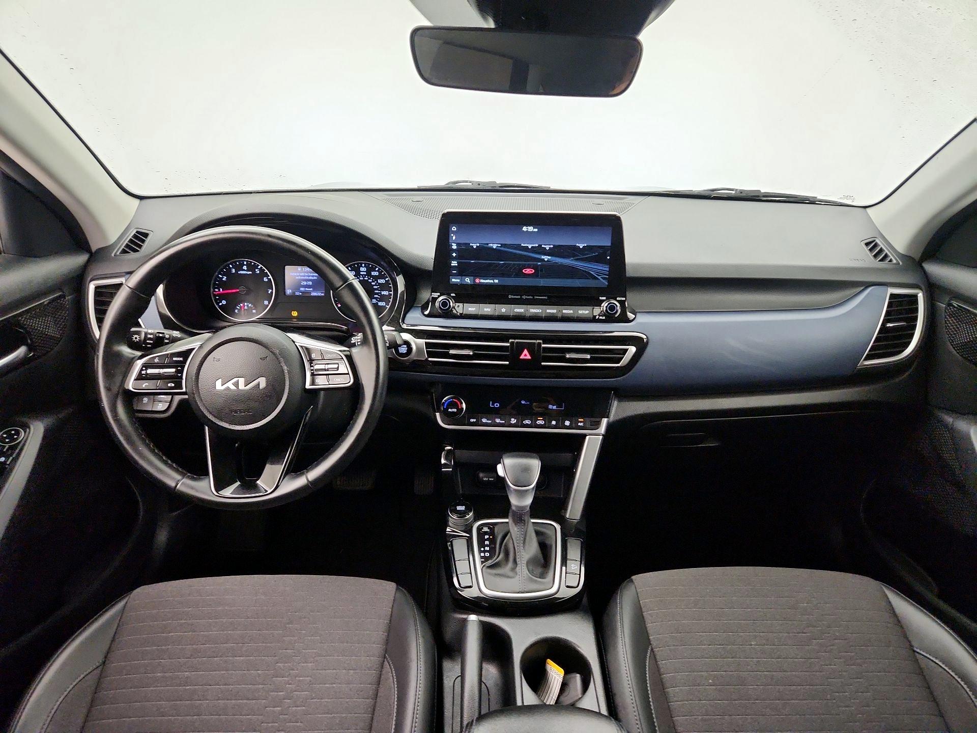 Thumbnail: 2022 Kia Seltos - 9