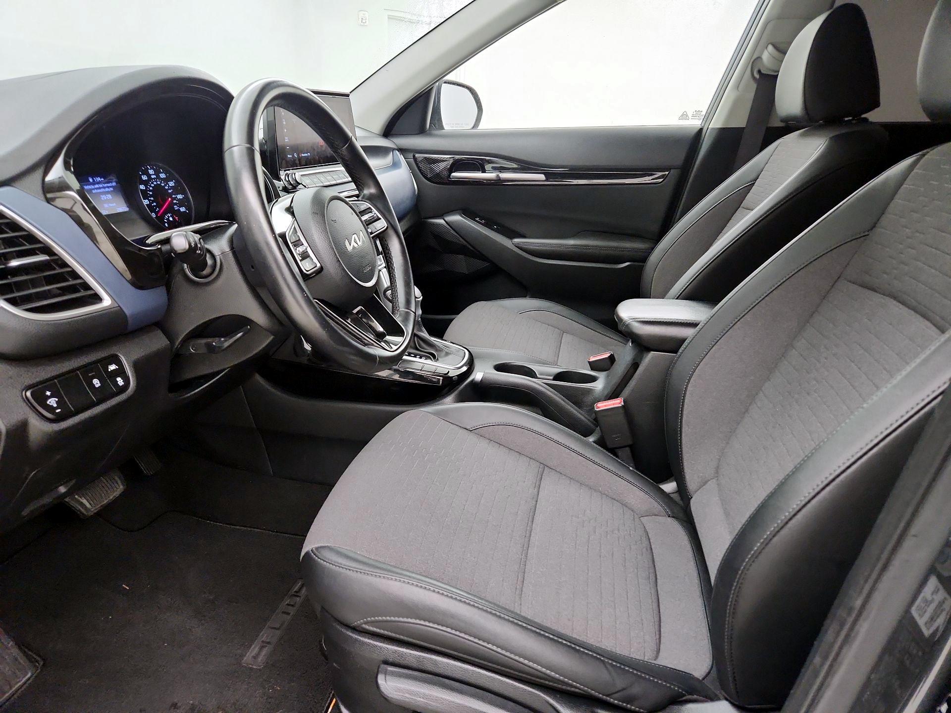 Thumbnail: 2022 Kia Seltos - 11