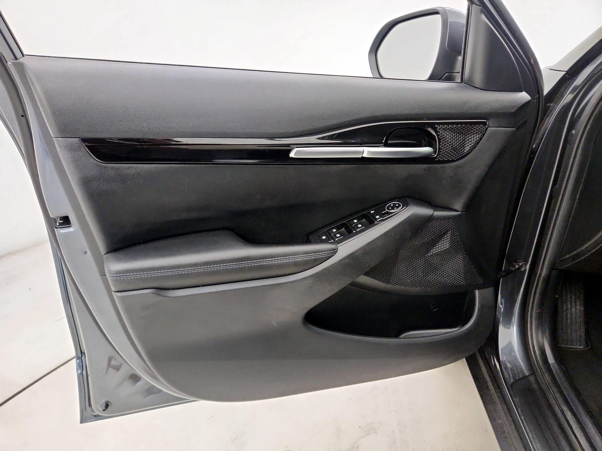 Thumbnail: 2022 Kia Seltos - 12