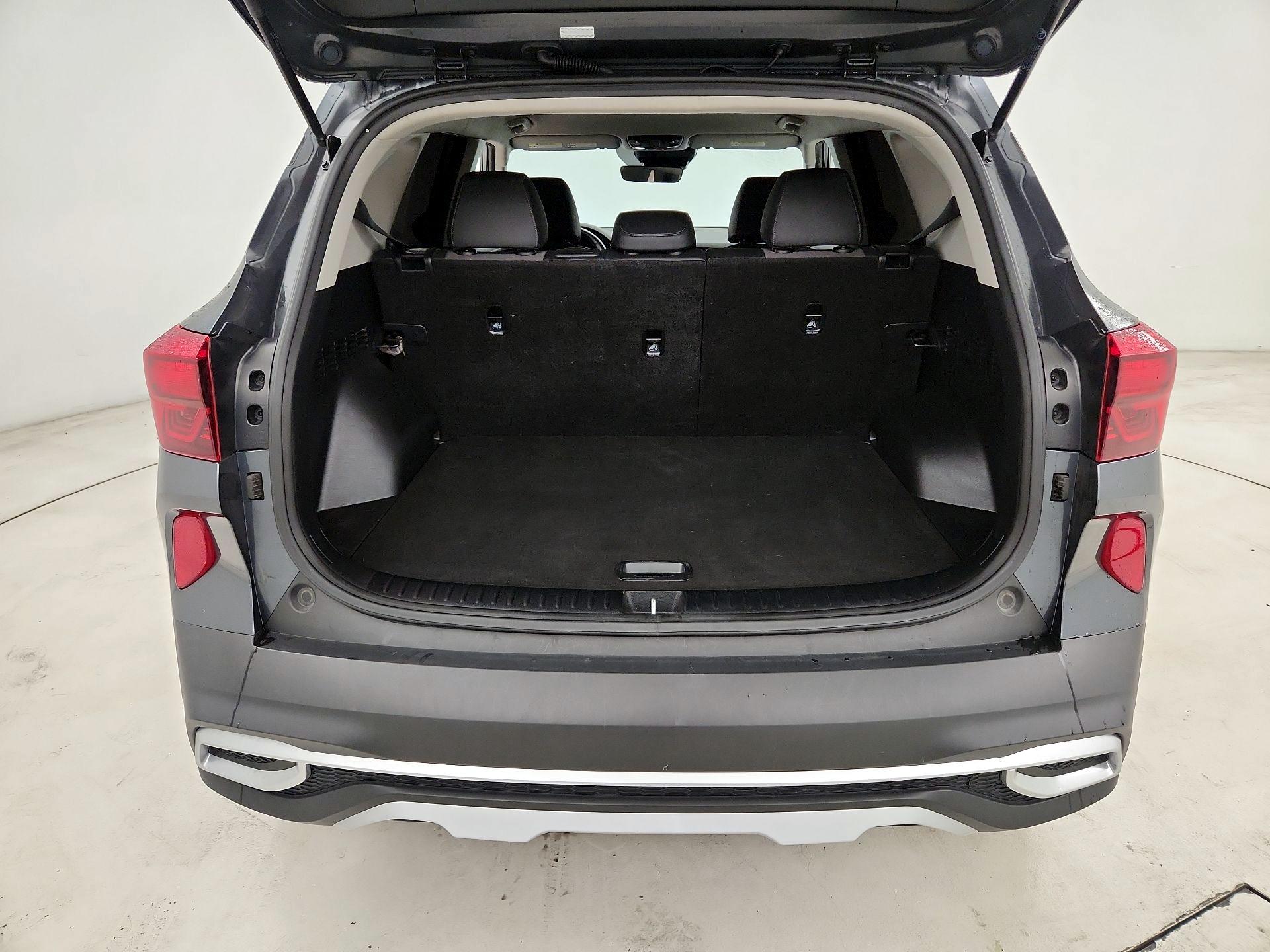 Thumbnail: 2022 Kia Seltos - 16