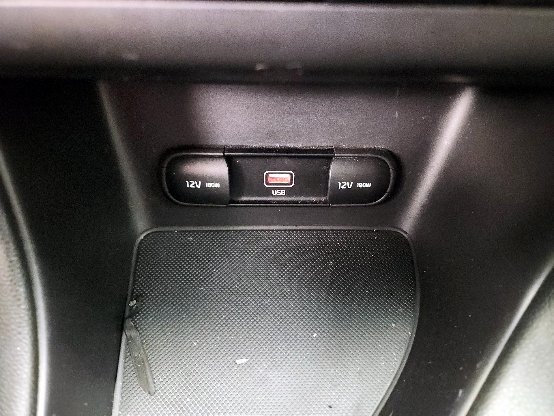 Thumbnail: 2022 Kia Sportage - 18