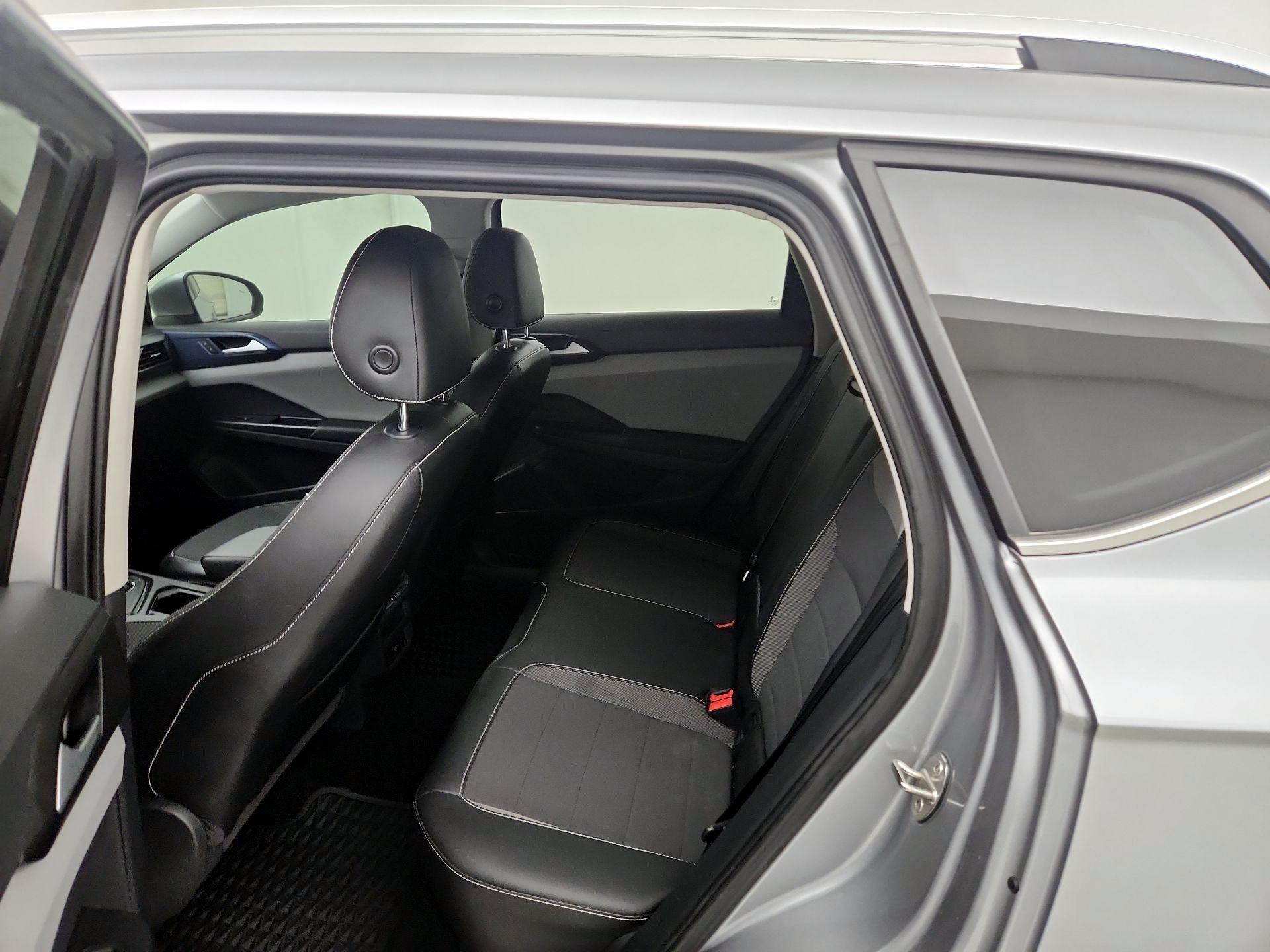 Thumbnail: 2023 Volkswagen Taos - 19