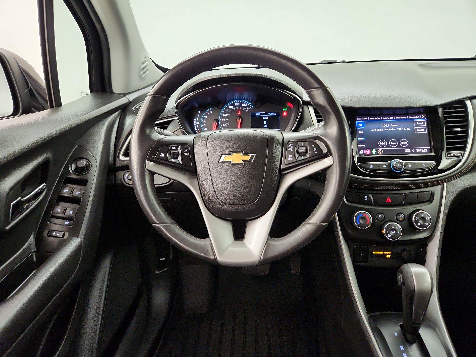 Thumbnail: 2022 Chevrolet Trax - 10