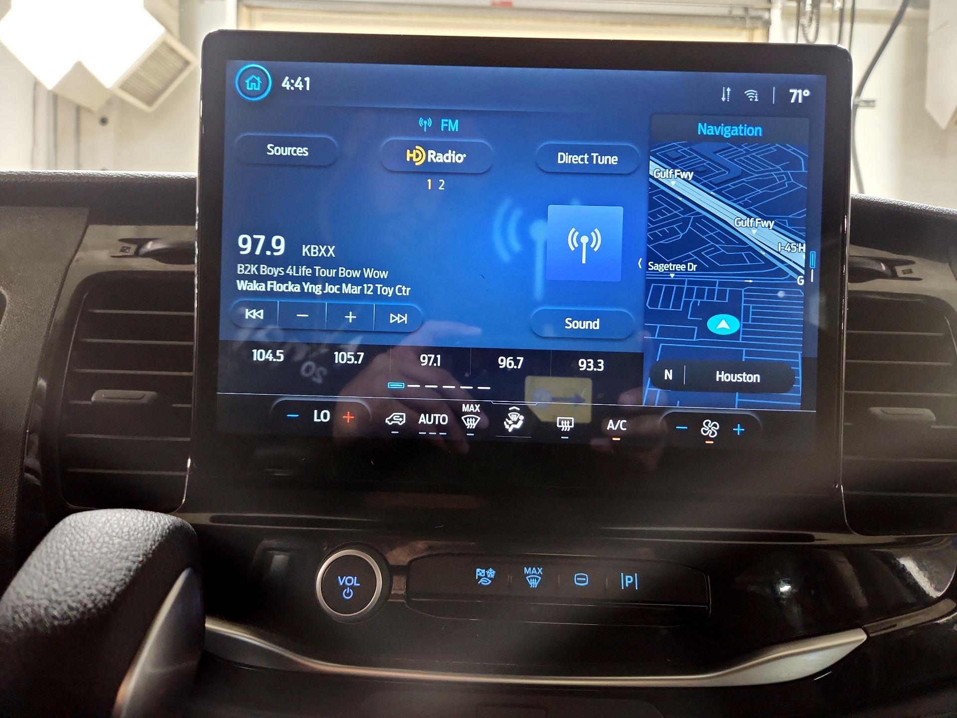 Thumbnail: 2023 Ford Transit Series - 13