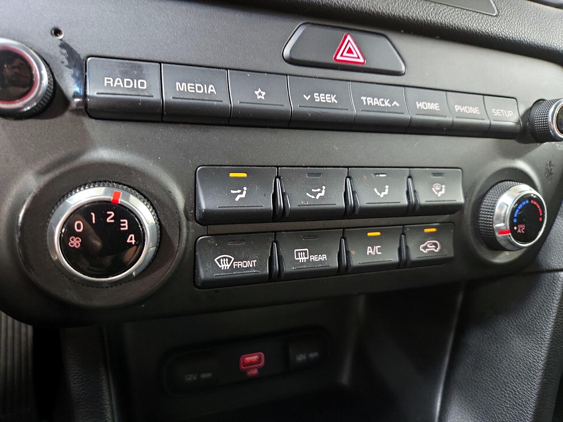 Thumbnail: 2022 Kia Sportage - 16