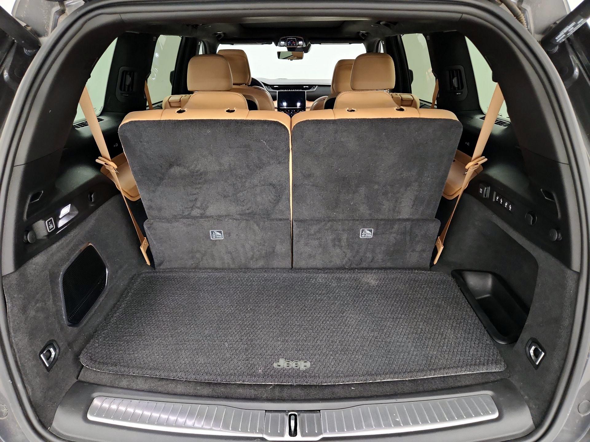 Thumbnail: 2021 Jeep Grand Cherokee L - 16