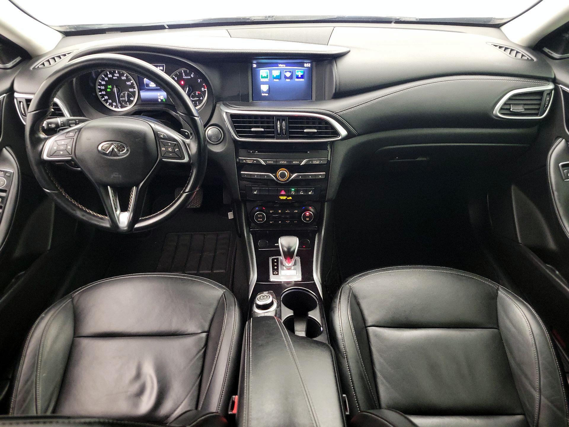 Thumbnail: 2017 INFINITI QX30 - 9