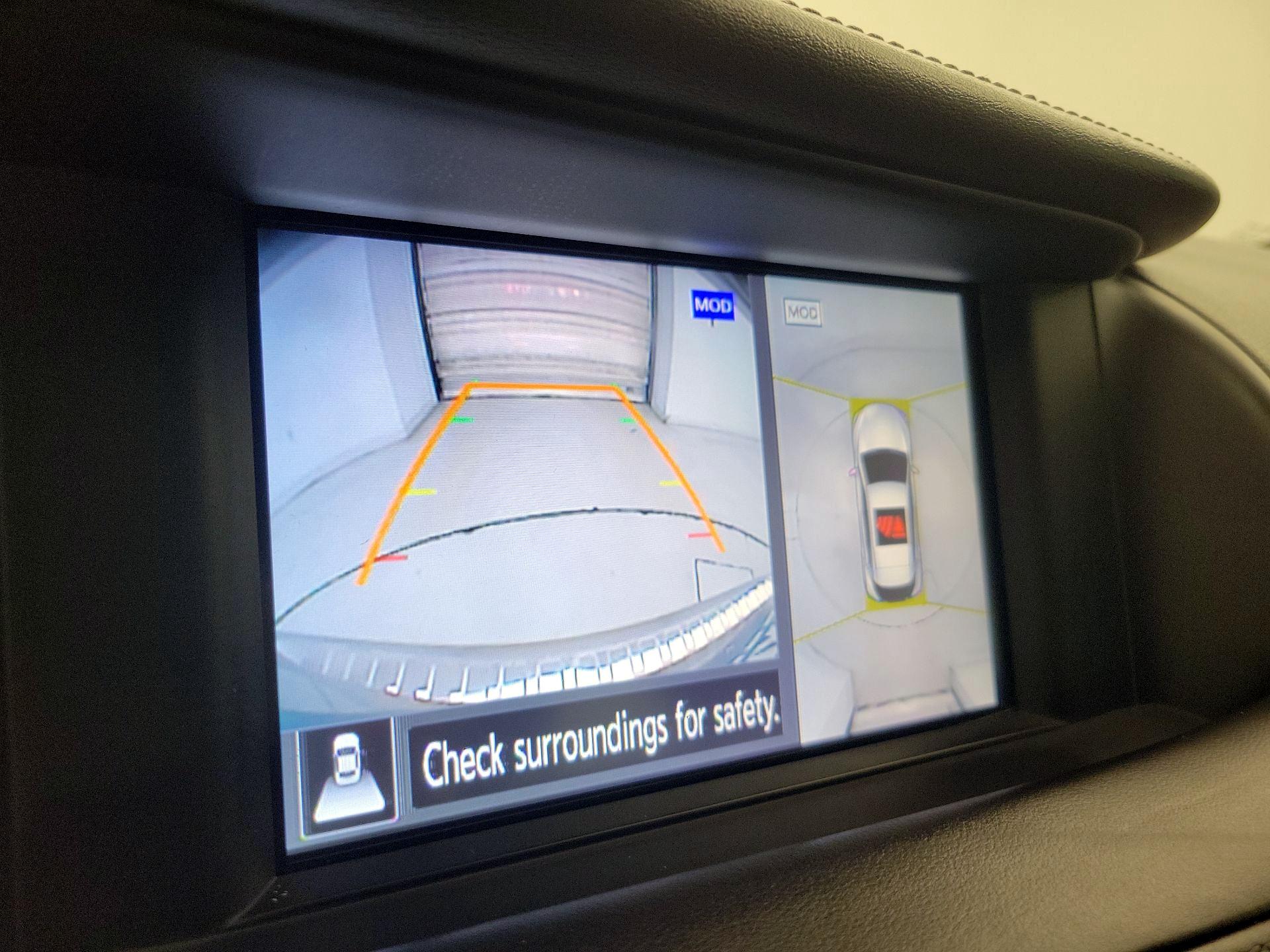 Thumbnail: 2017 INFINITI QX30 - 15