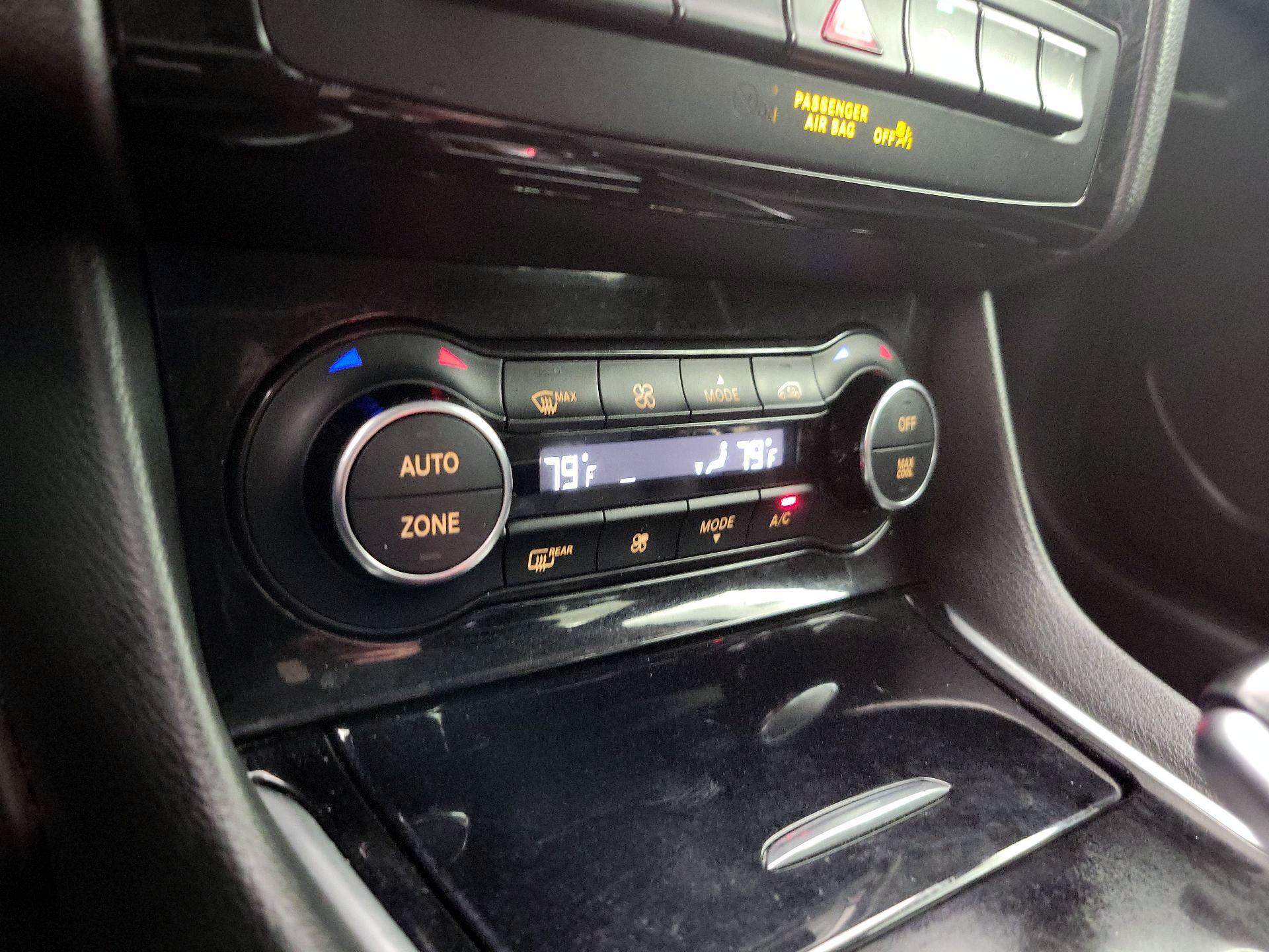 Thumbnail: 2017 INFINITI QX30 - 17