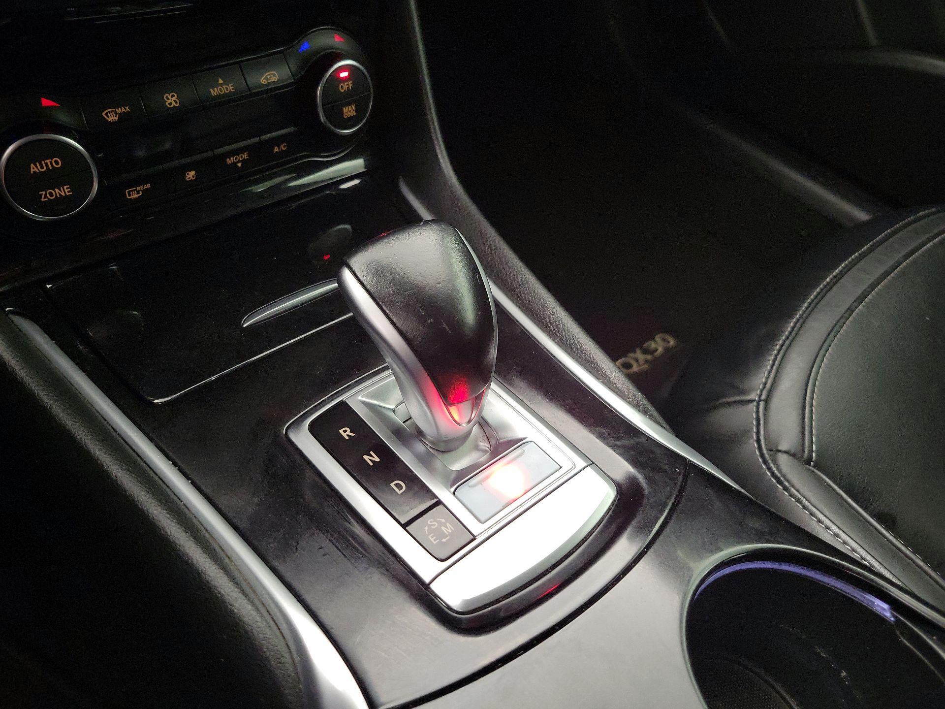 Thumbnail: 2017 INFINITI QX30 - 18