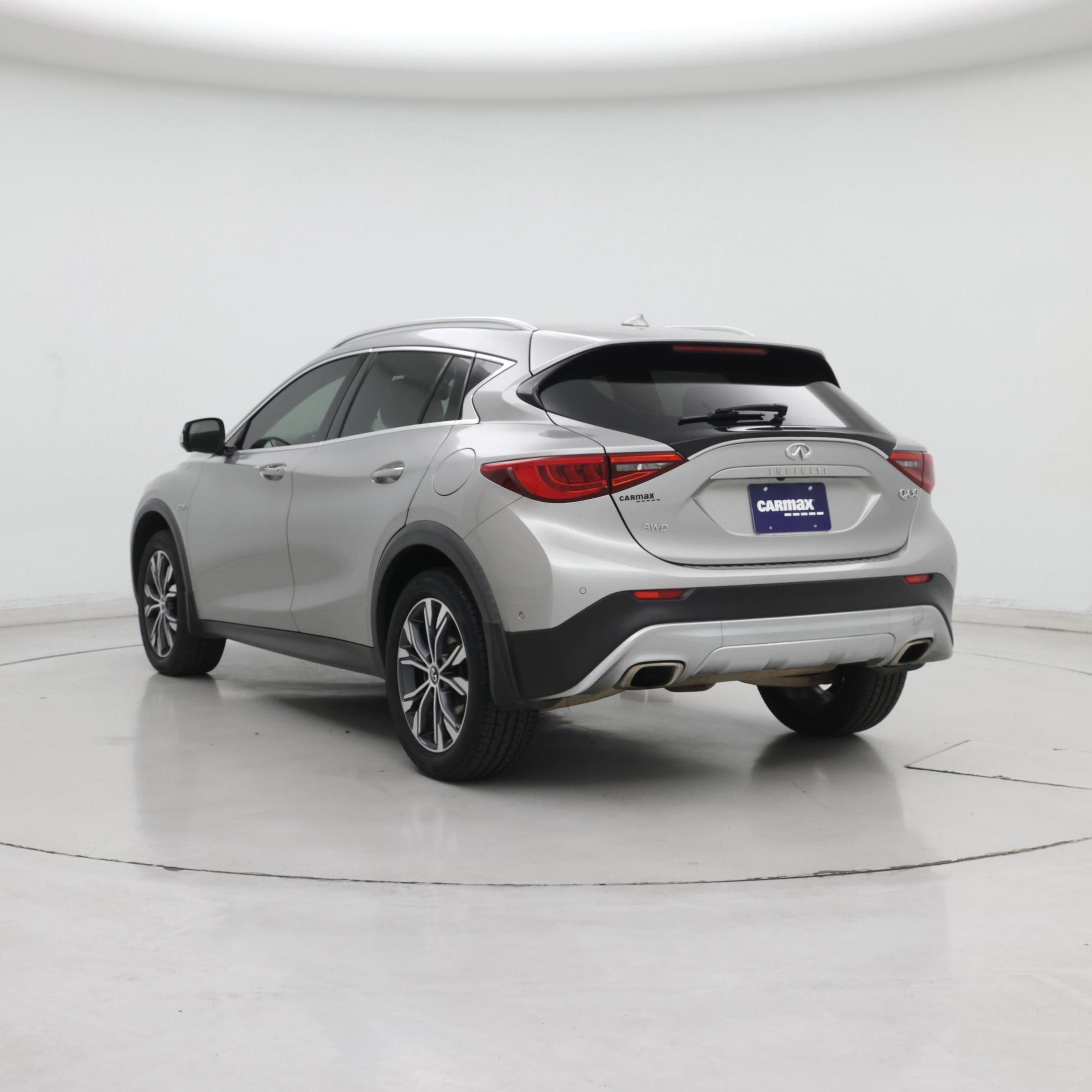 Thumbnail: 2017 INFINITI QX30 - 2