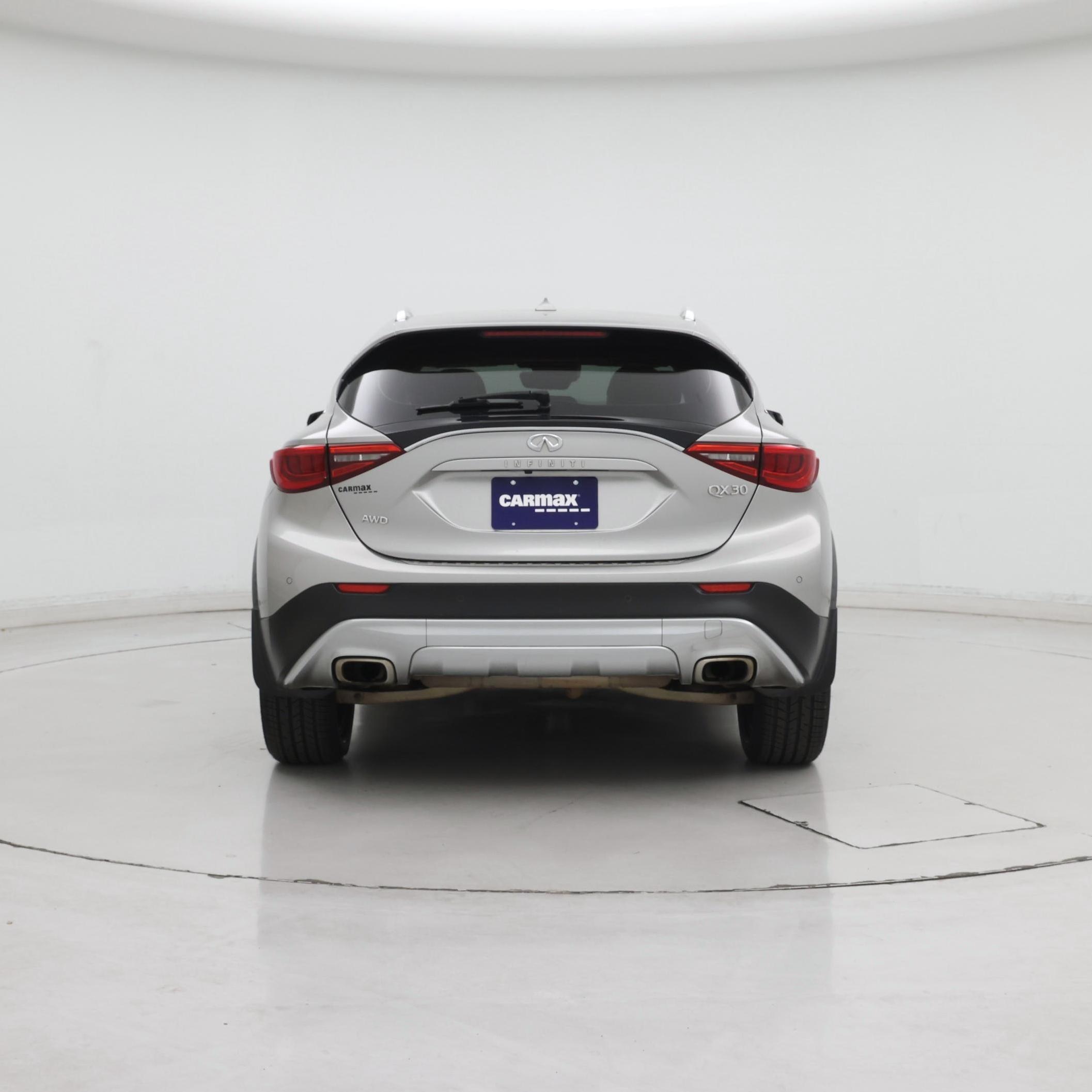 Thumbnail: 2017 INFINITI QX30 - 6