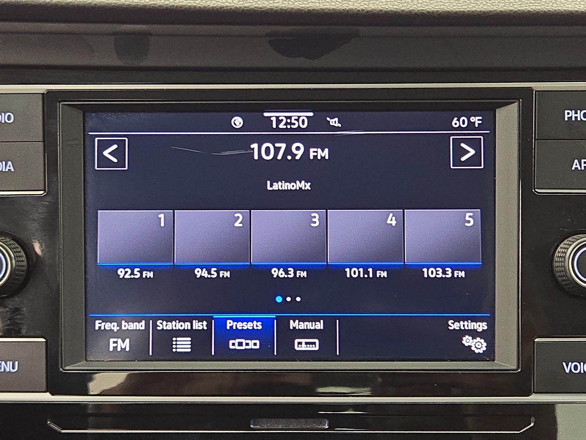 Thumbnail: 2024 Volkswagen Jetta - 15