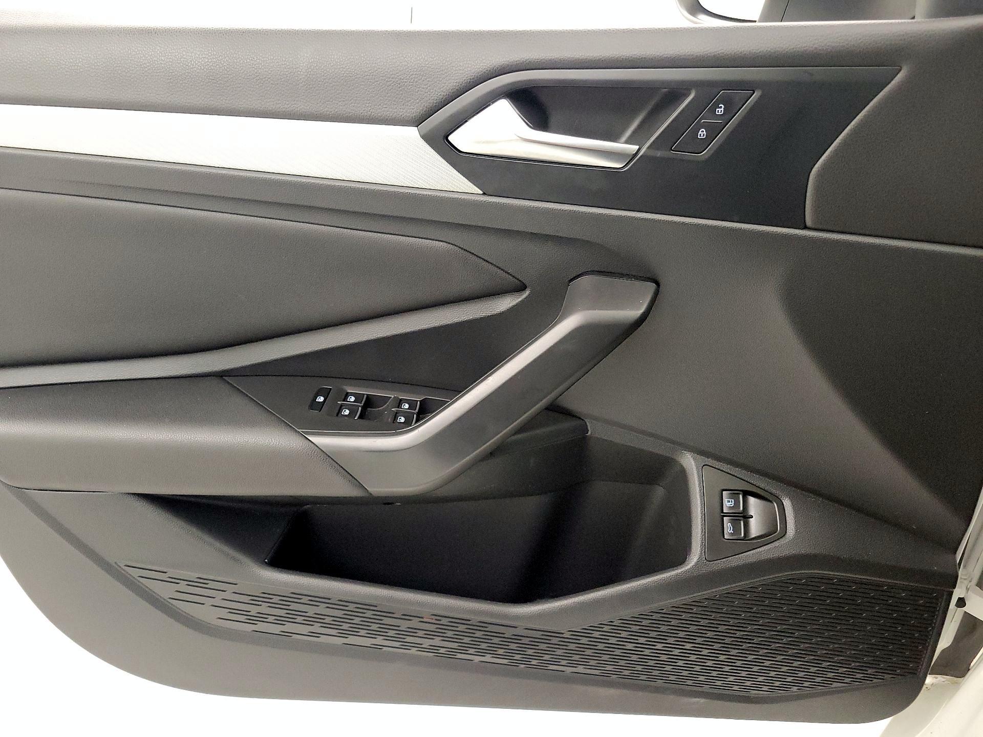 Thumbnail: 2021 Volkswagen Jetta - 12