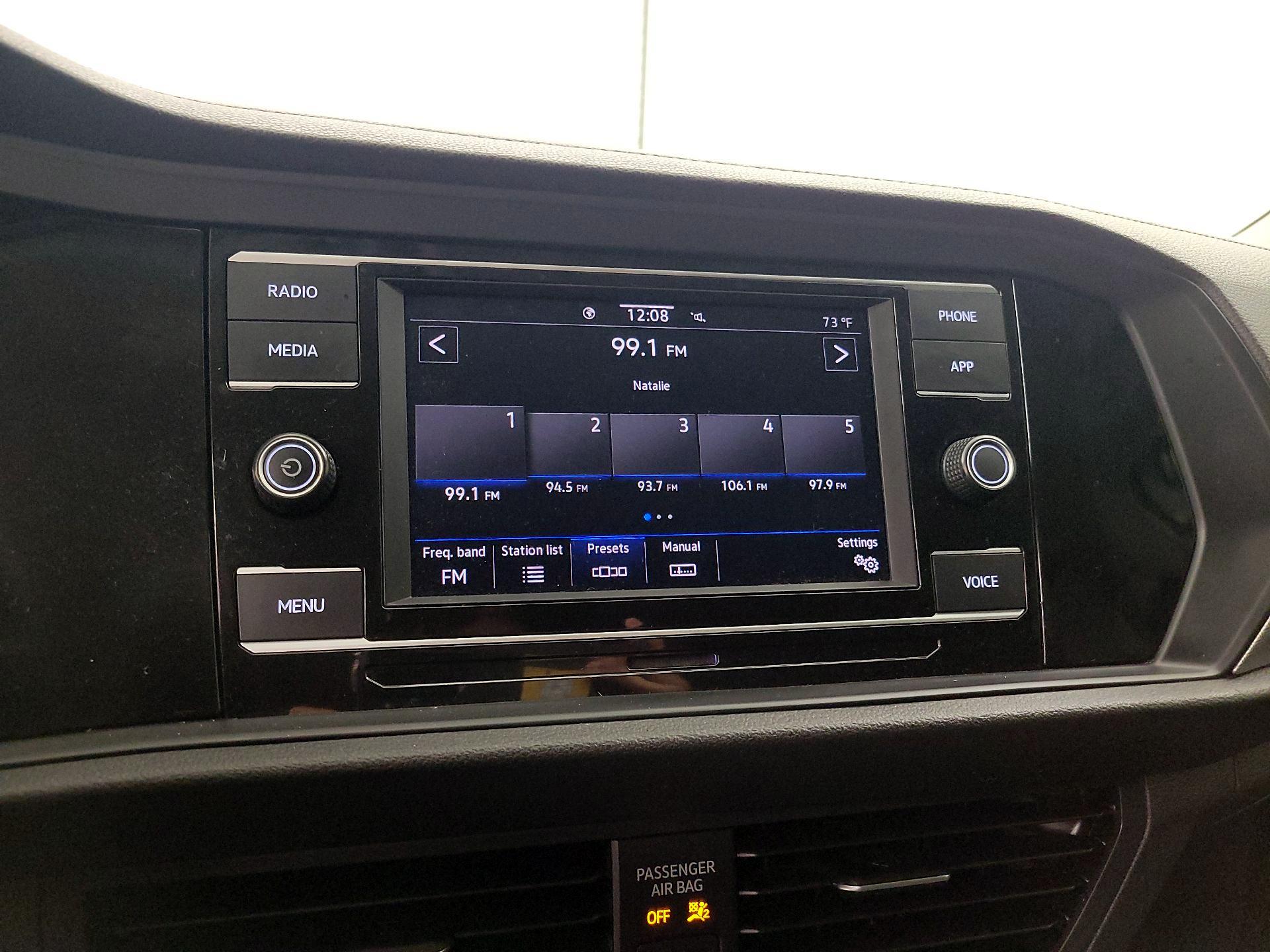 Thumbnail: 2021 Volkswagen Jetta - 15