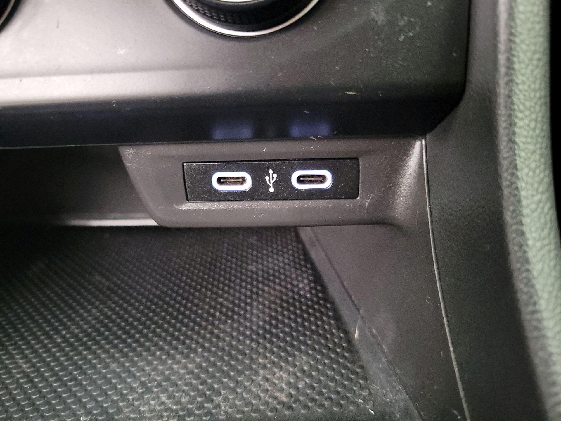 Thumbnail: 2021 Volkswagen Jetta - 18