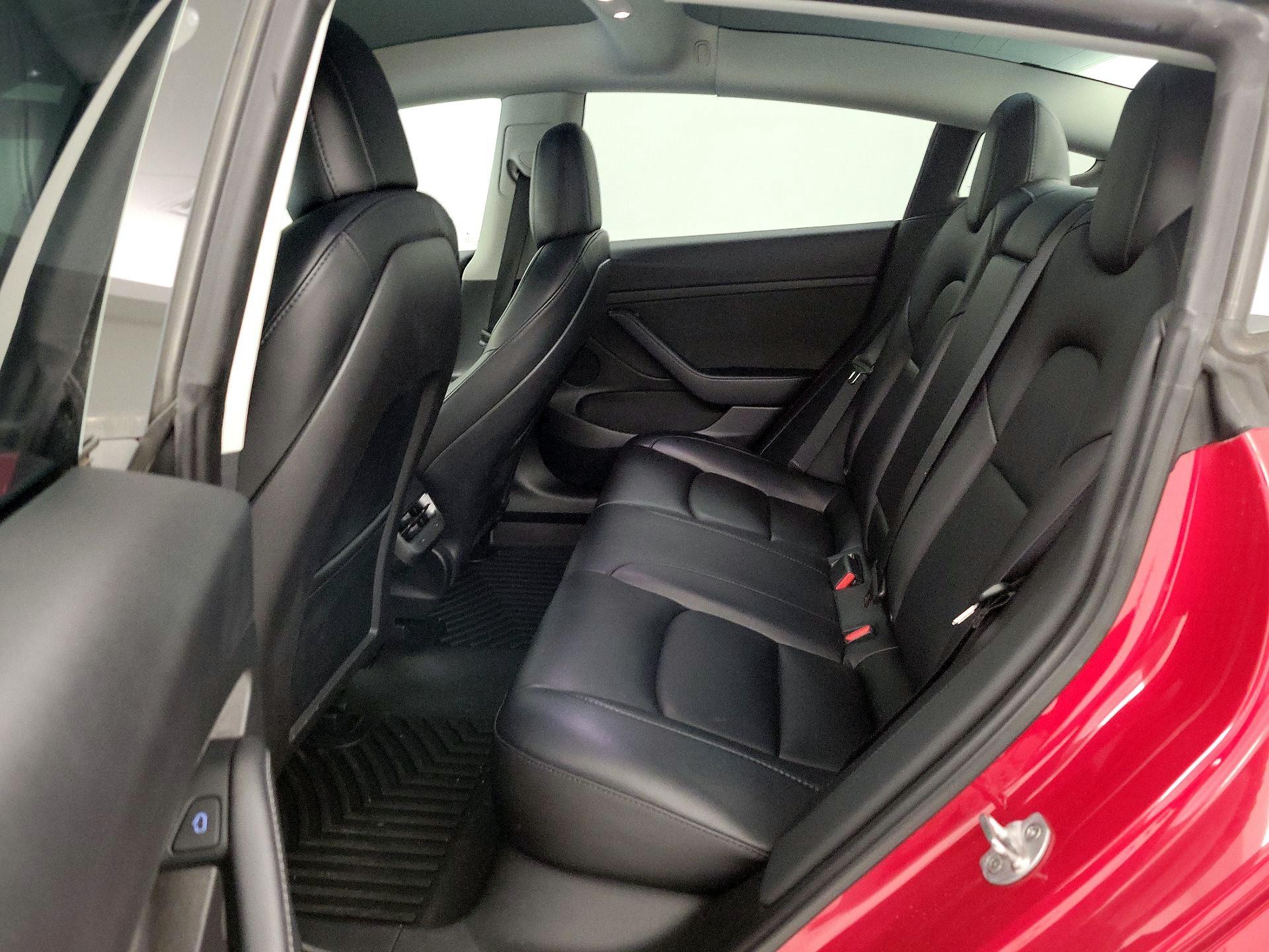 Thumbnail: 2023 Tesla Model 3 - 19