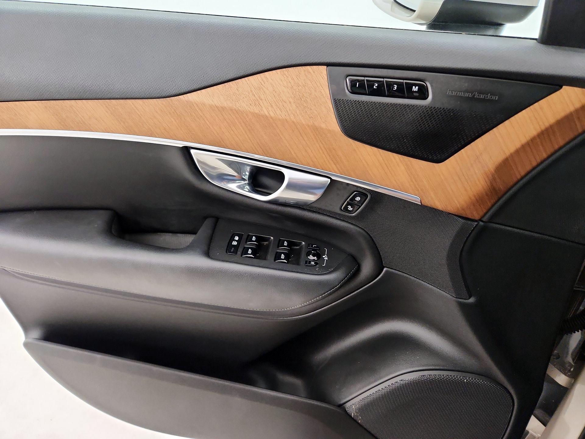 Thumbnail: 2023 Volvo XC90 - 12